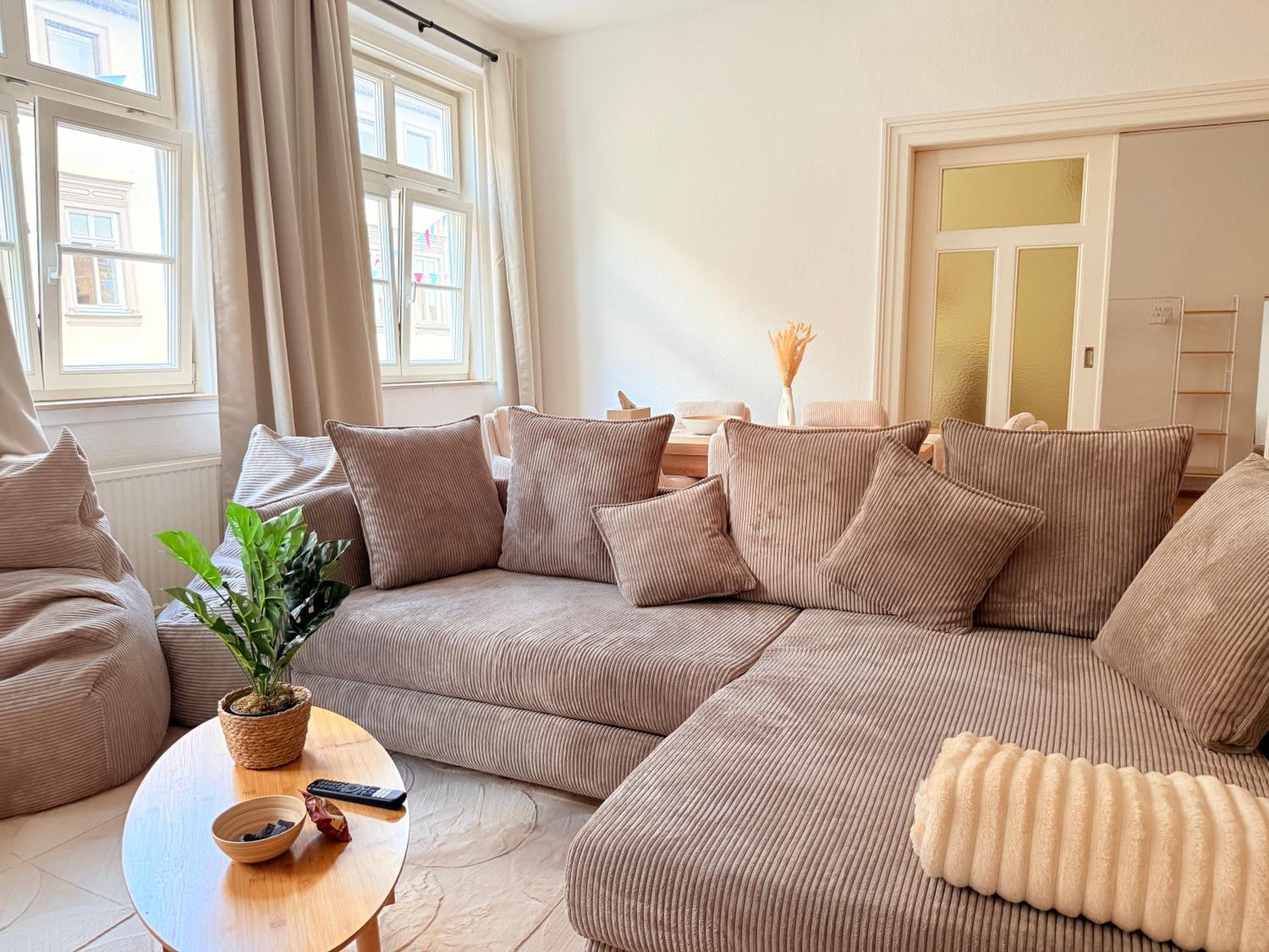 Two-Bedroom Apartment with View photo 3