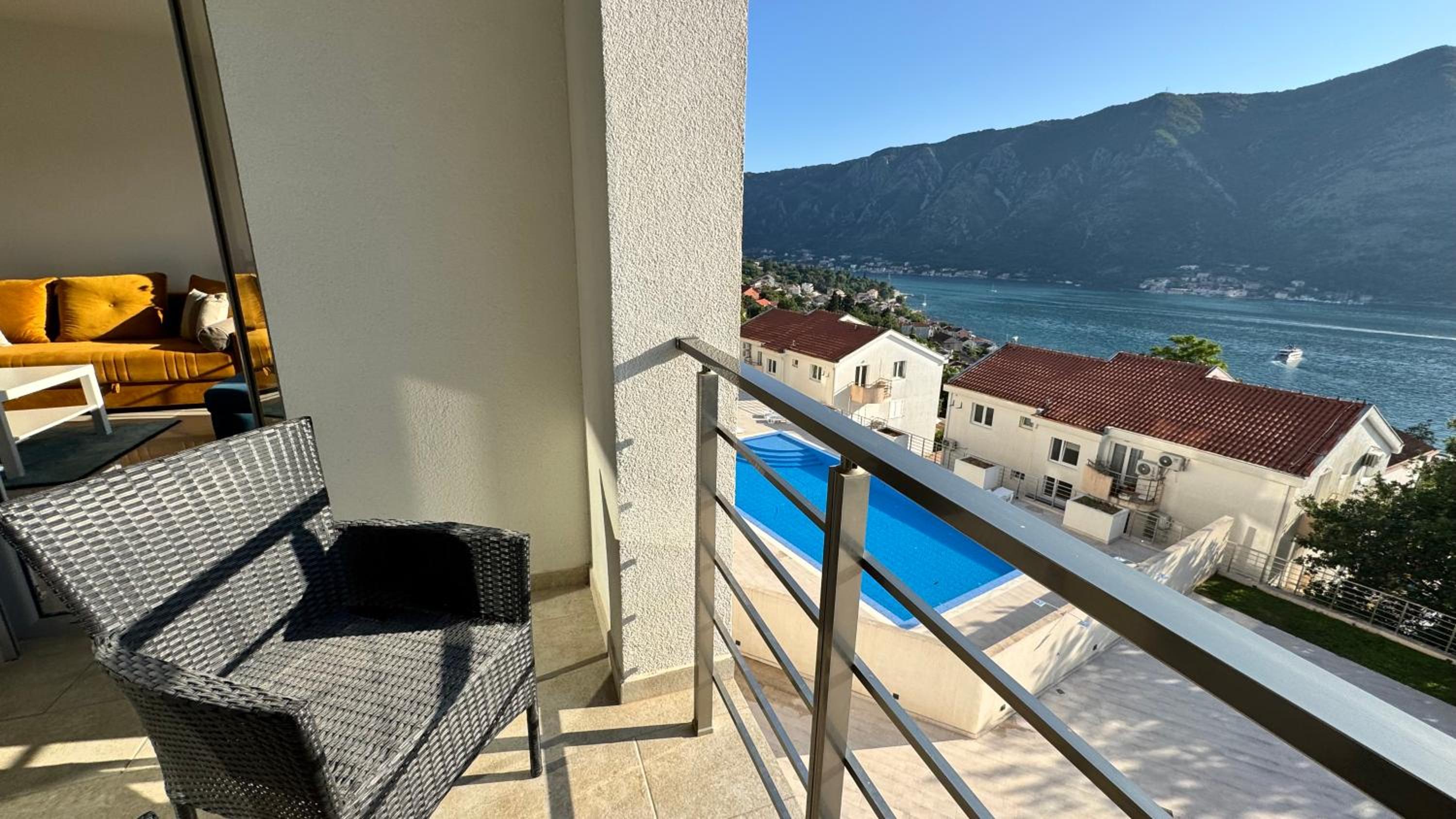 Apartment with Sea View photo 2