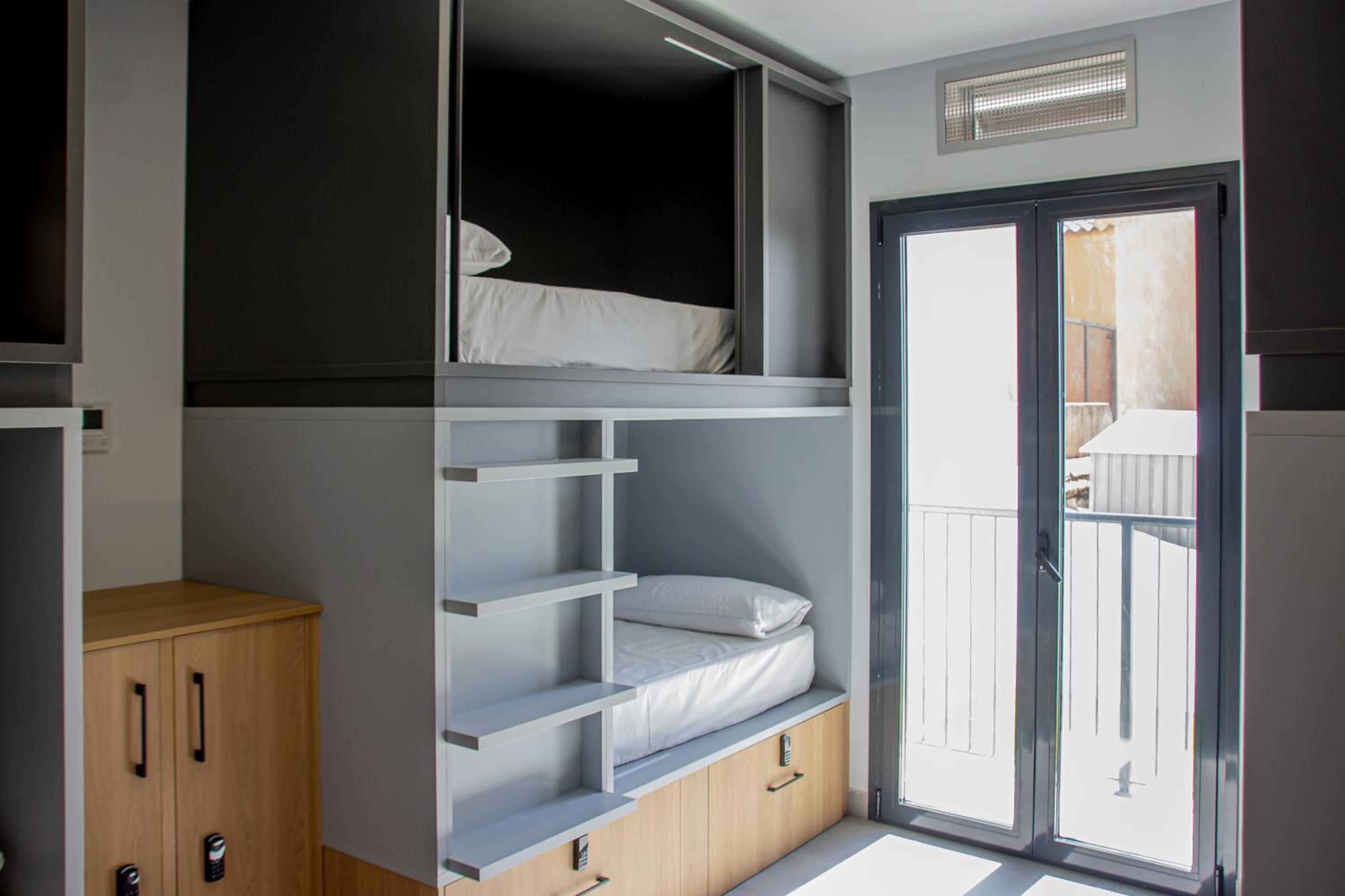 Bed in 12-Bed Mixed Dormitory Room