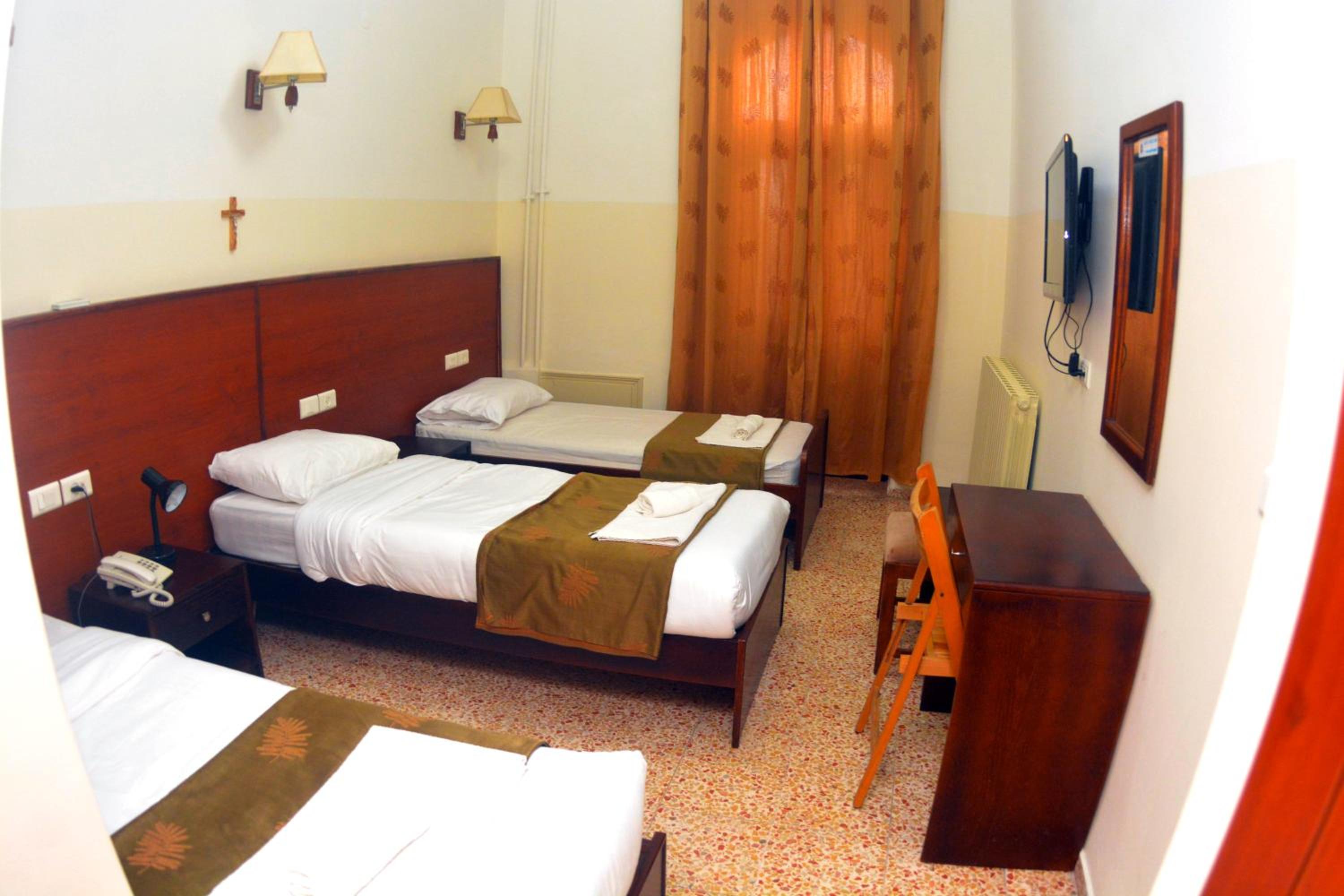 Triple Room, (3 Single Beds)