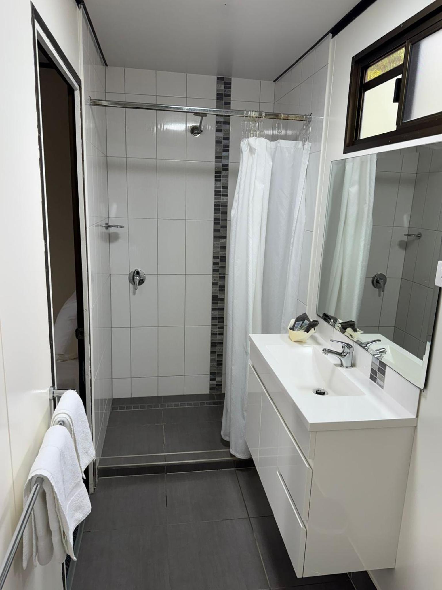 Deluxe Double or Twin Room photo 2