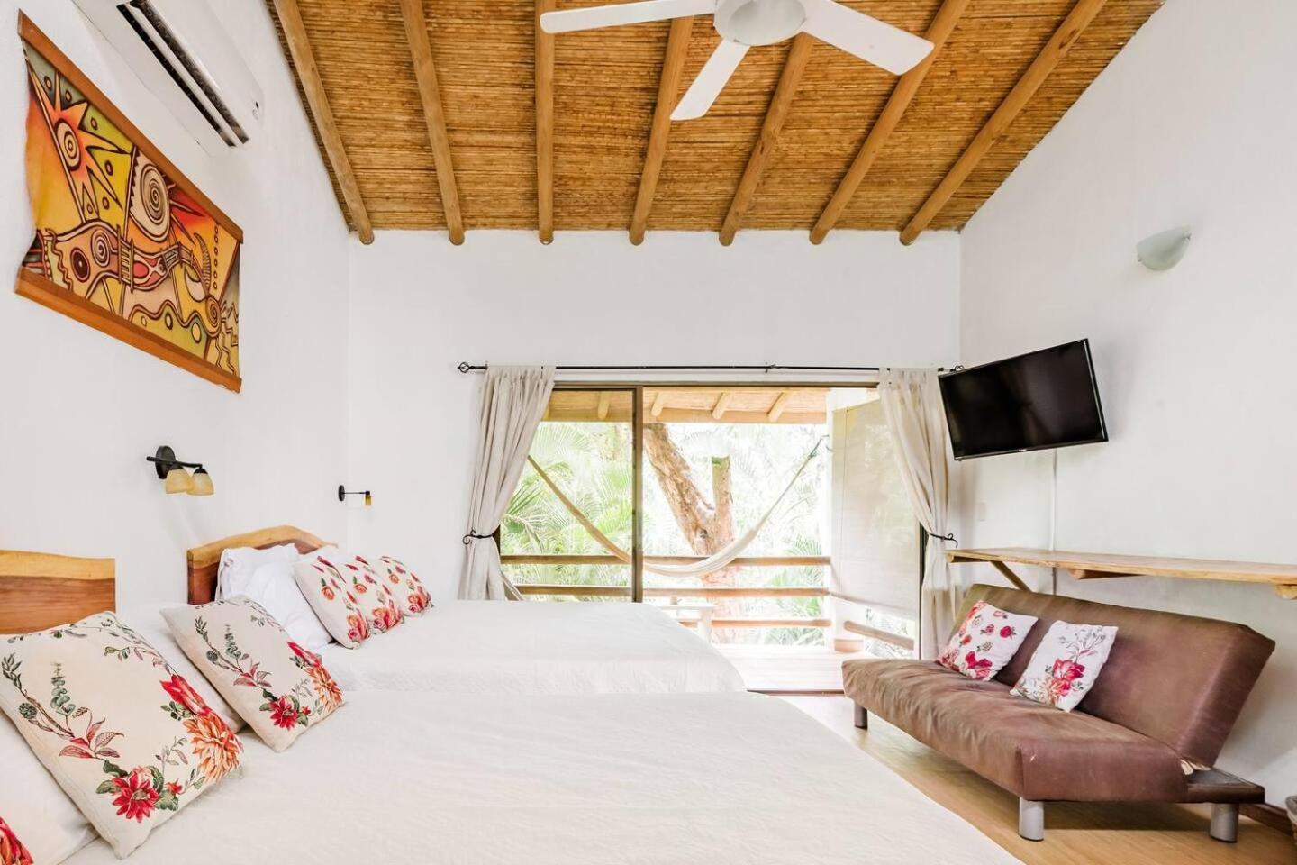 Quadruple Room with Terrace