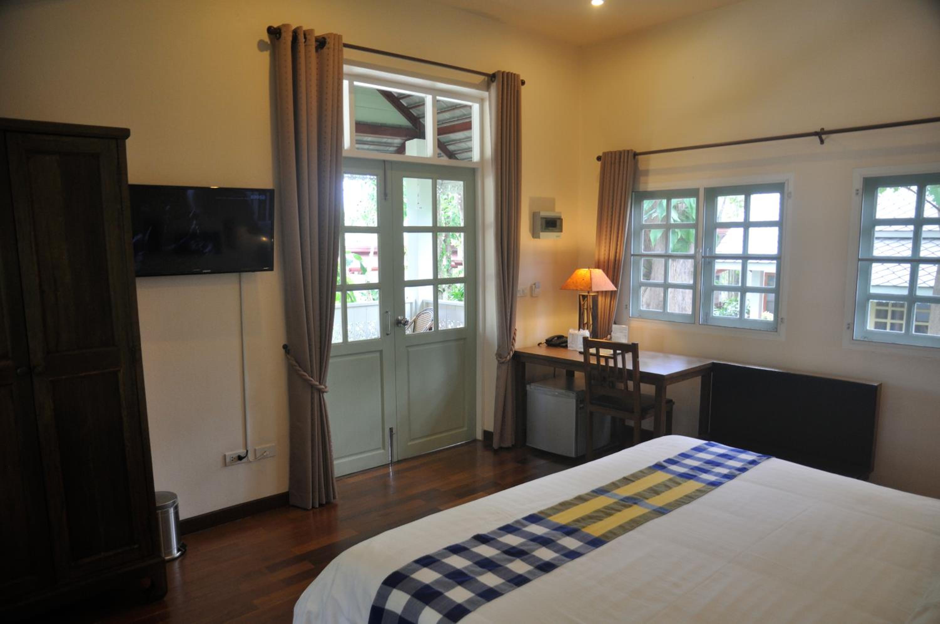 Deluxe King Room photo 3