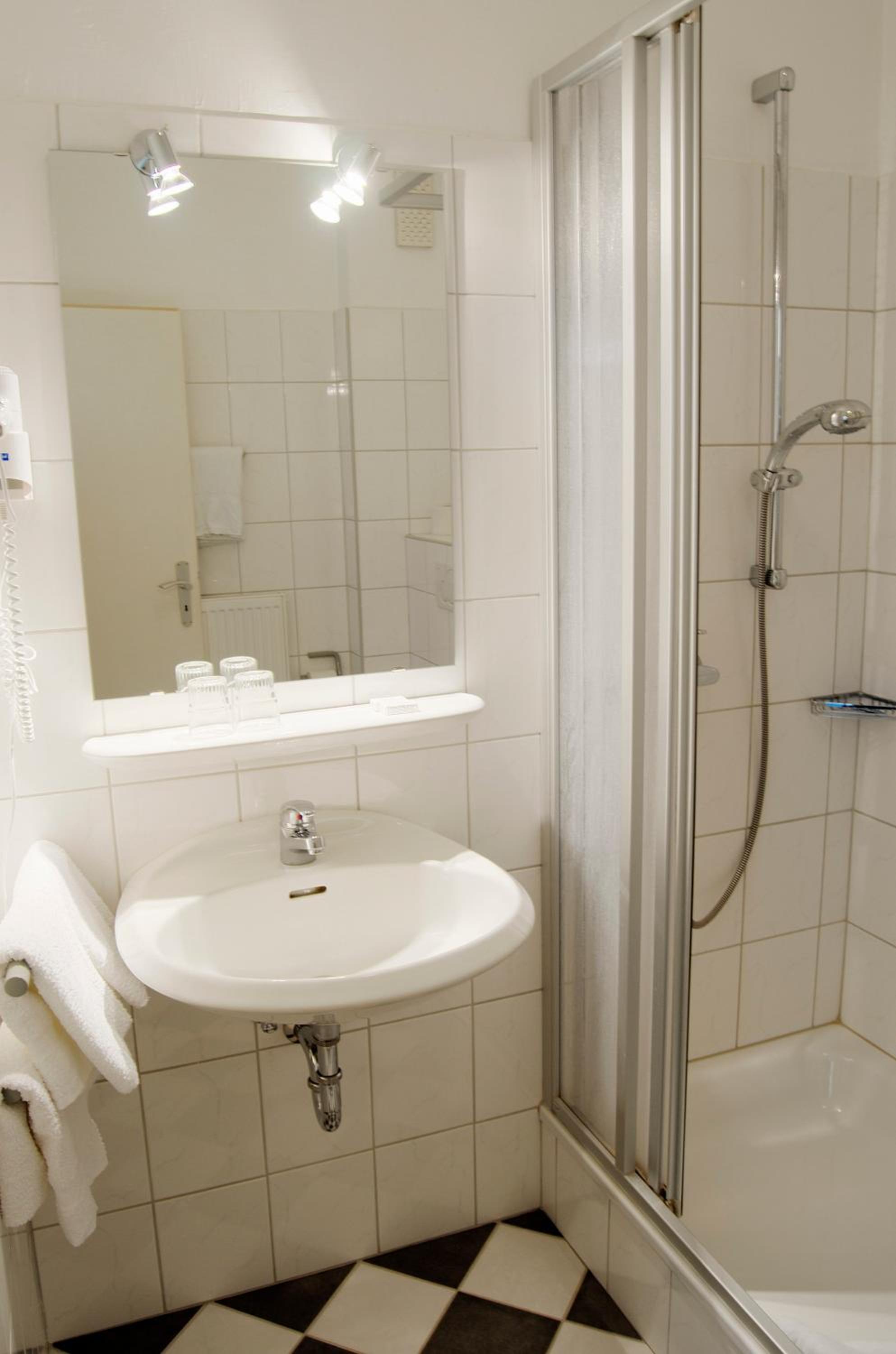 Double Room - Photo 4