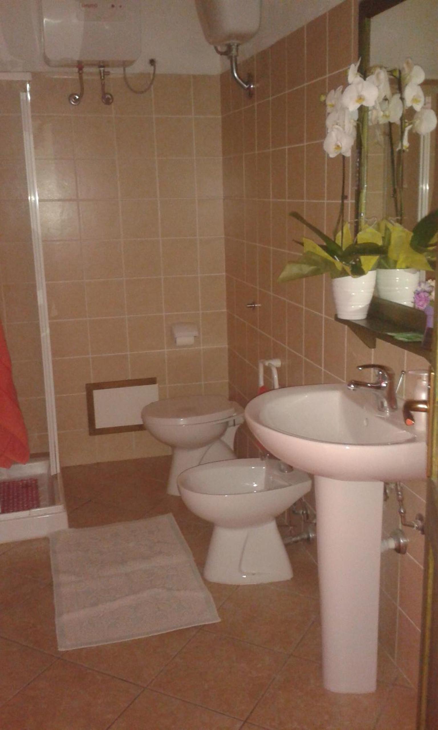 Quadruple Room with Private Bathroom photo 3