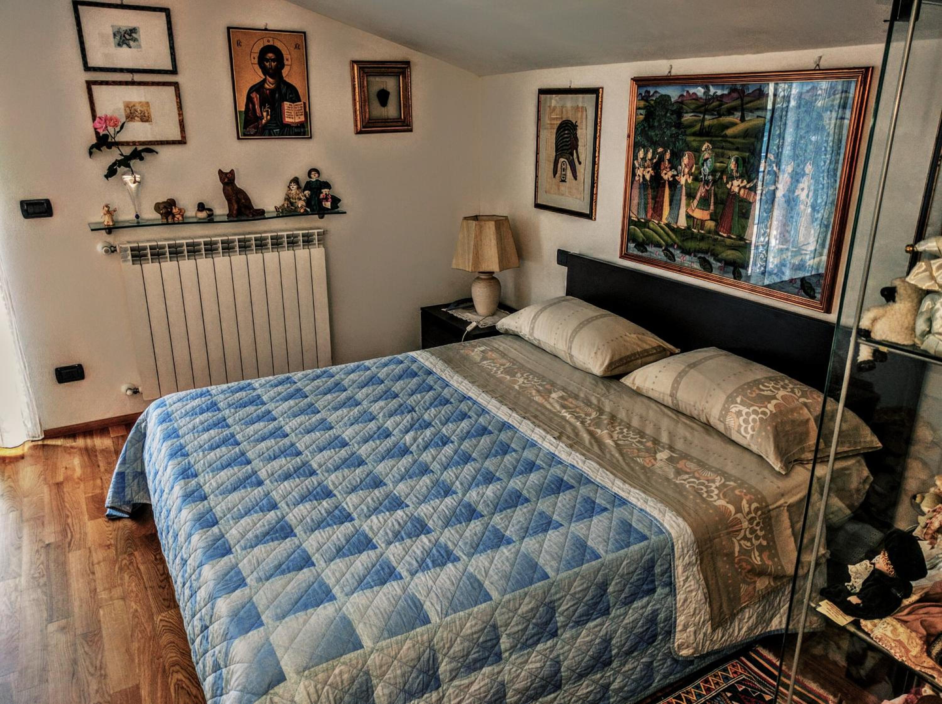 Double Room with Private Bathroom - Photo 3