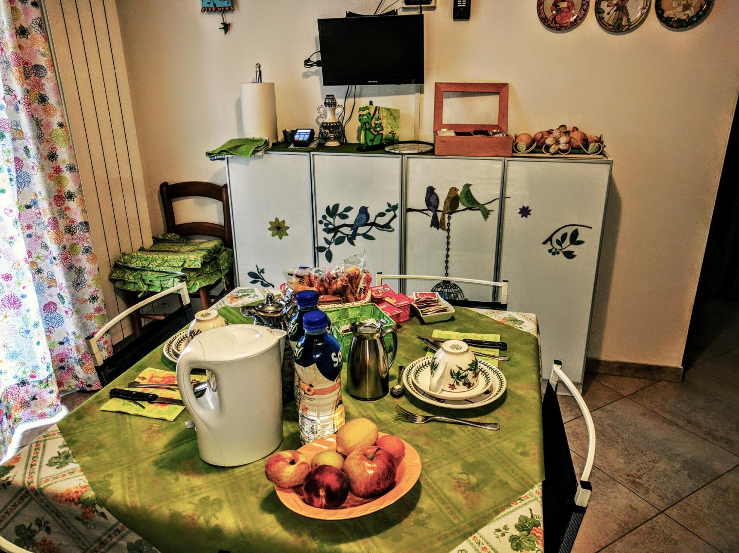 Double Room with Private Bathroom - Photo 4