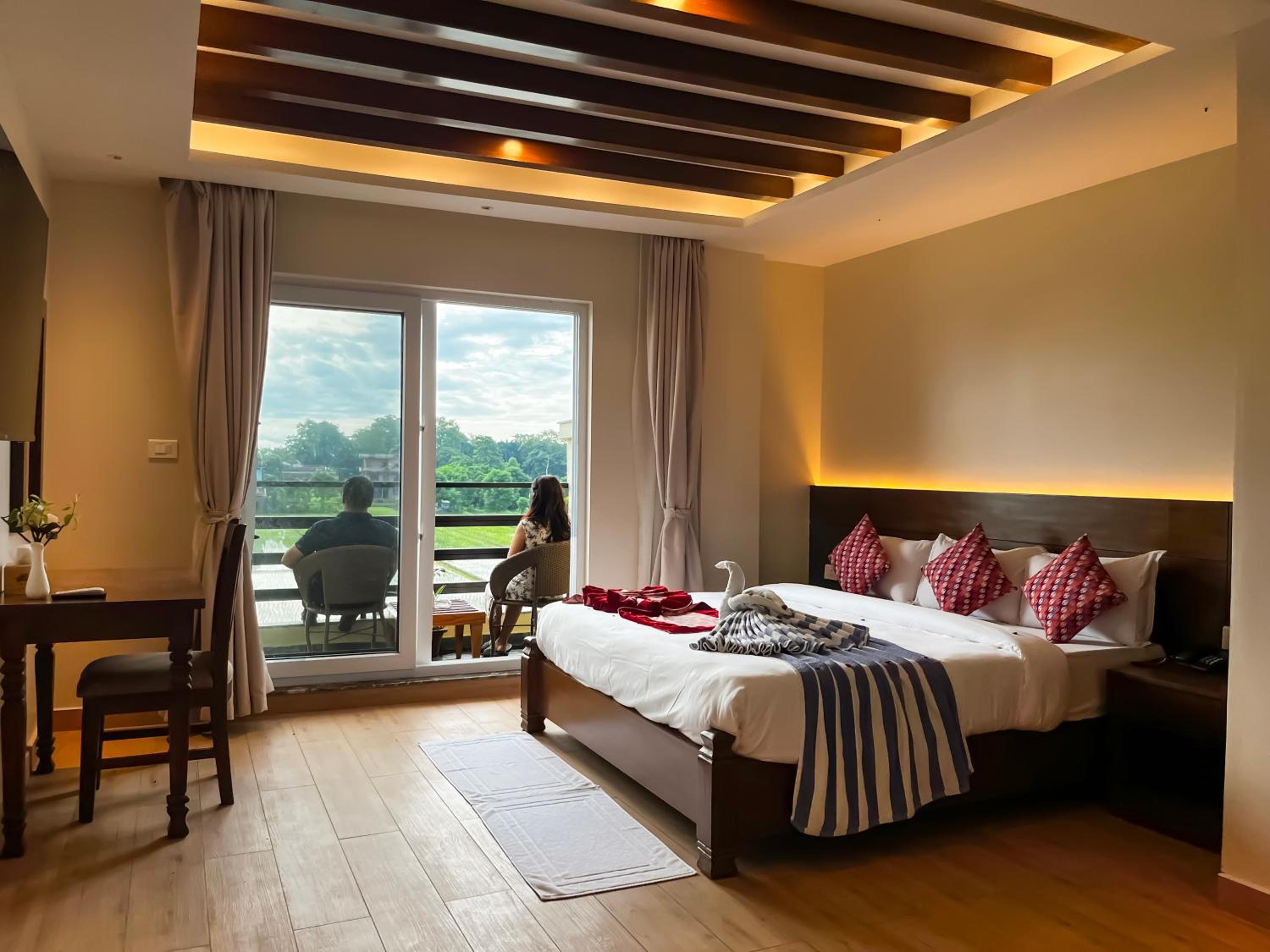 Superior King Room photo 2