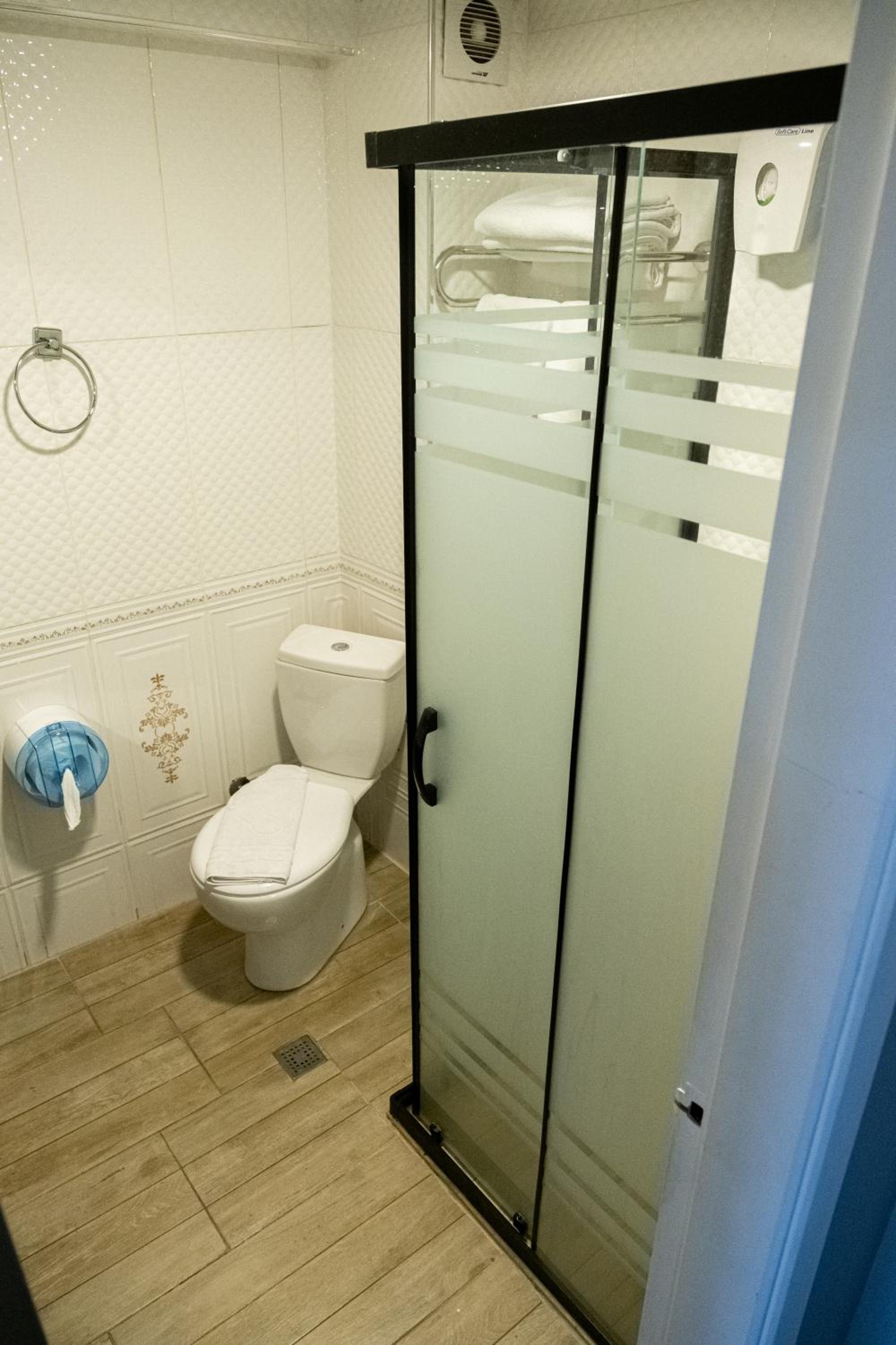 Single Room photo 2
