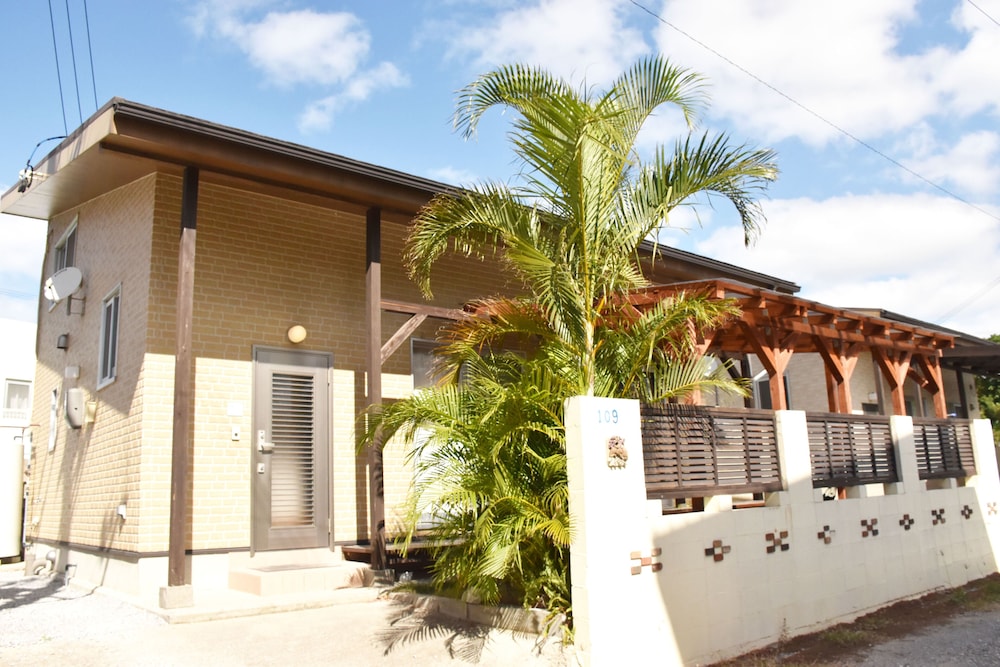 Extra Type of the 1st Village (2Double beds,Japanese Futons are arranged for 3rd + more guests)