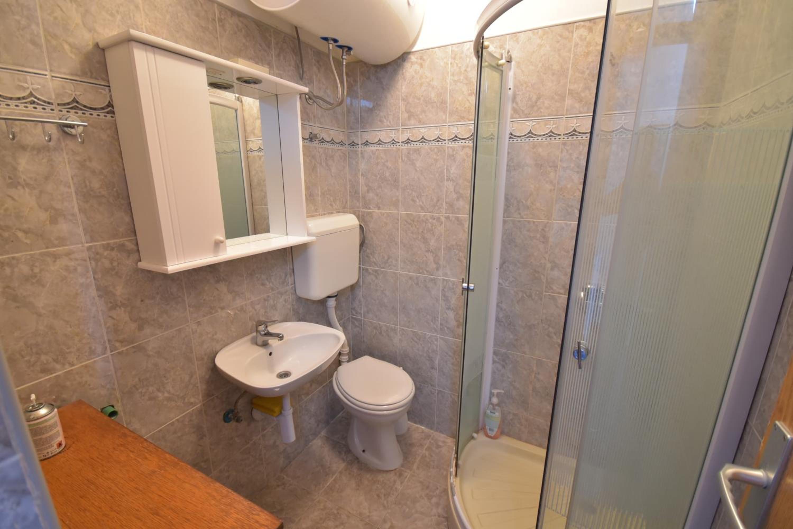 Double Room With Shared Bathroom photo 2