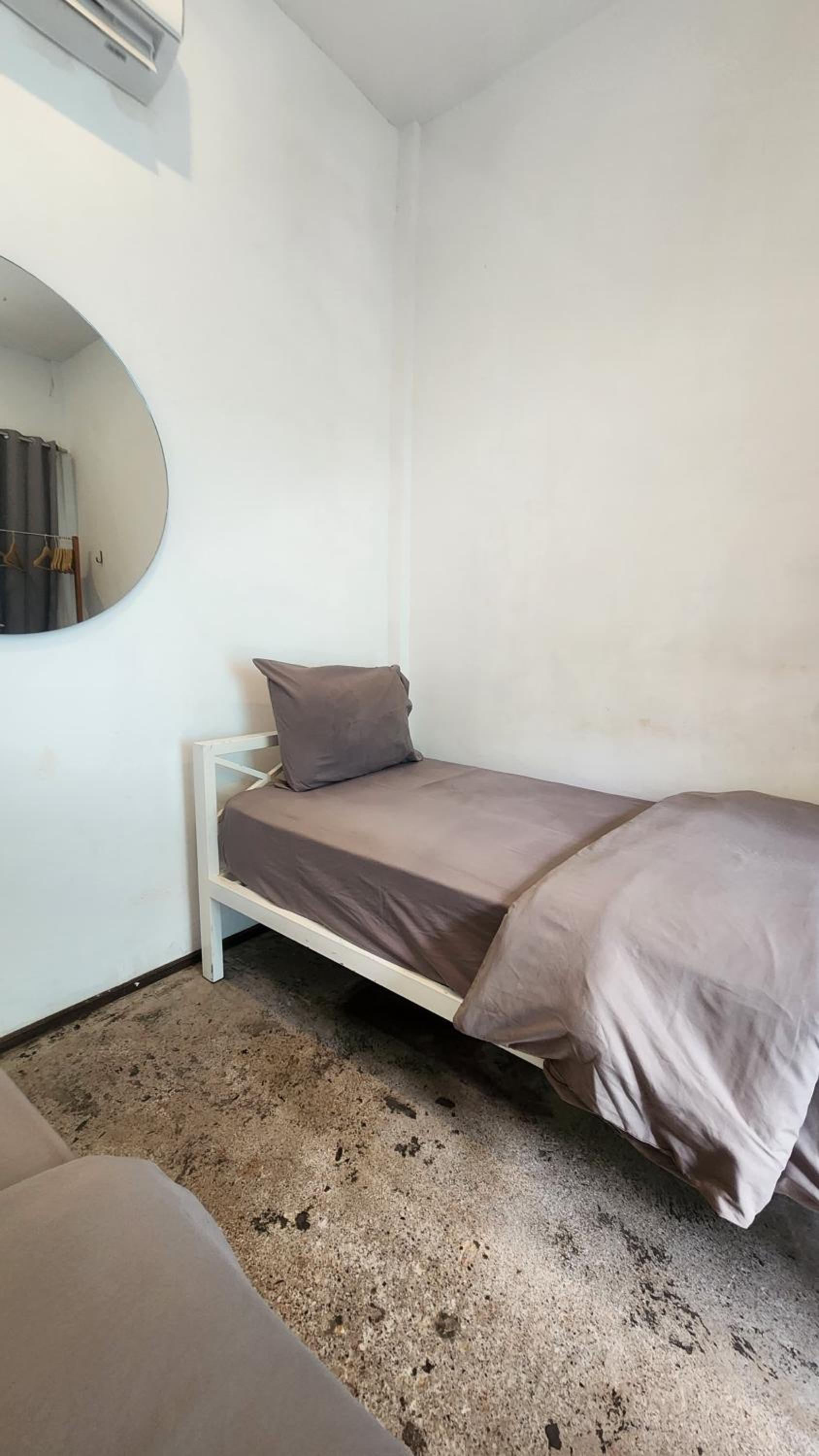 Twin Room with Shared Bathroom photo 3