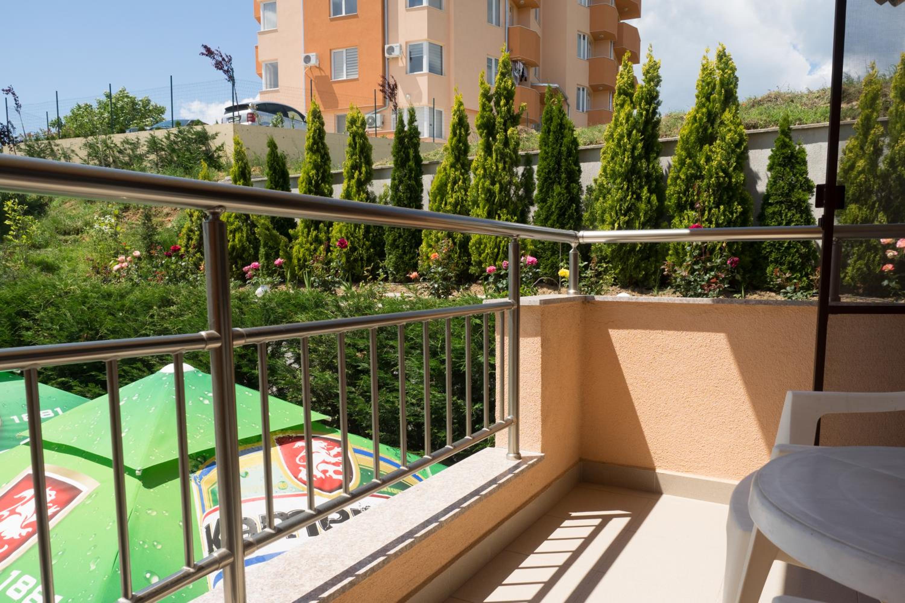 Double or Twin Room with City View and Free Parking photo 2