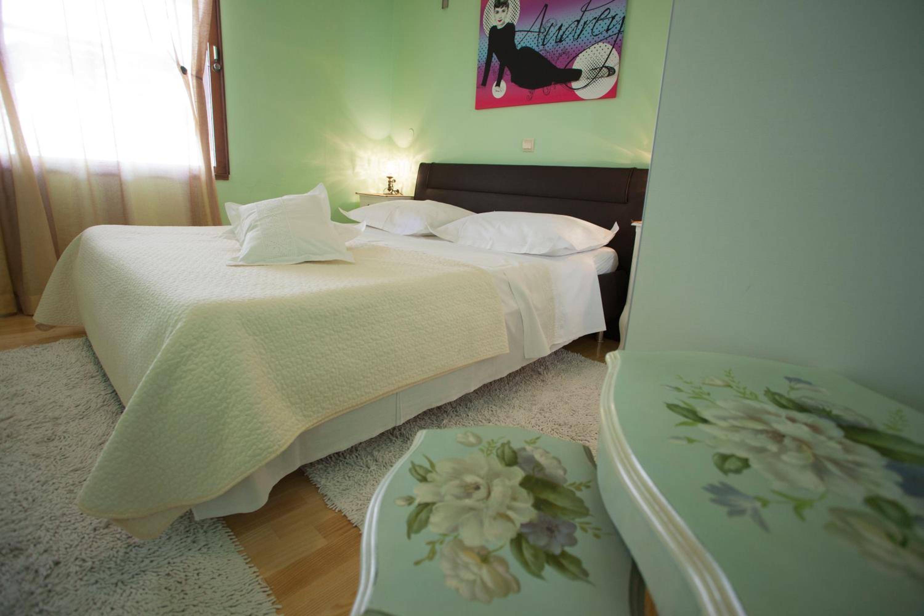 Comfort Apartment with Terrace (5 - 6 Adults)