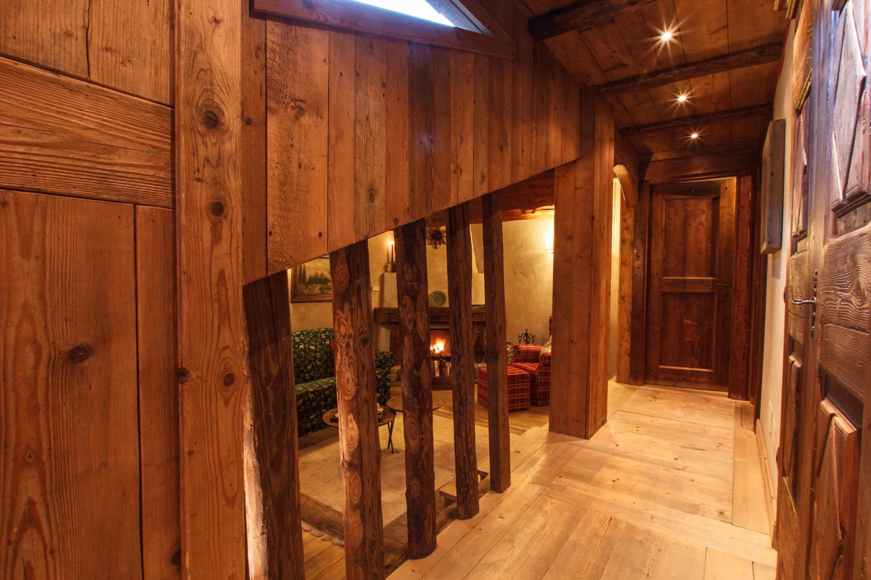 Suite - Photo 3