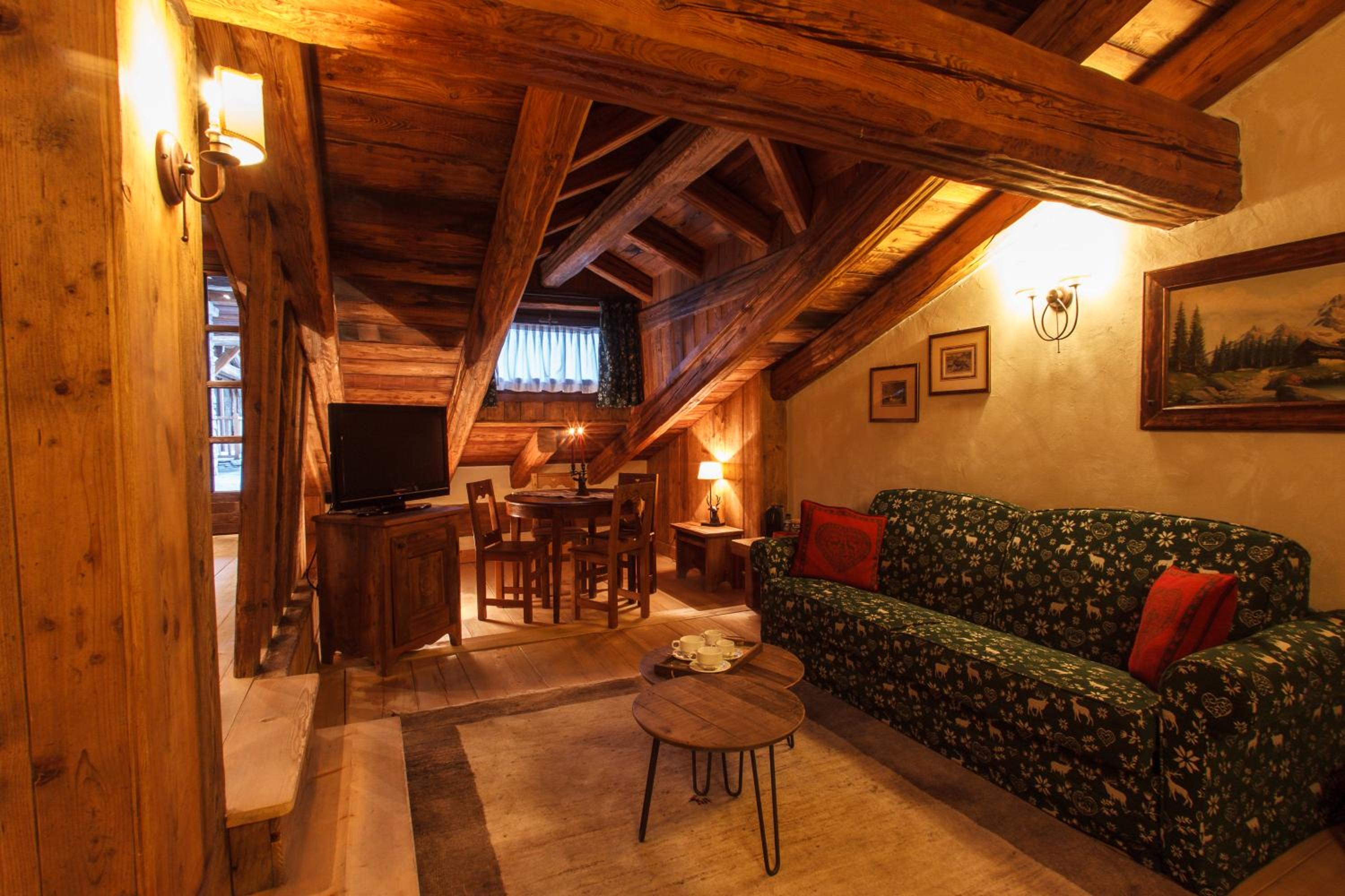 Suite - Photo 2