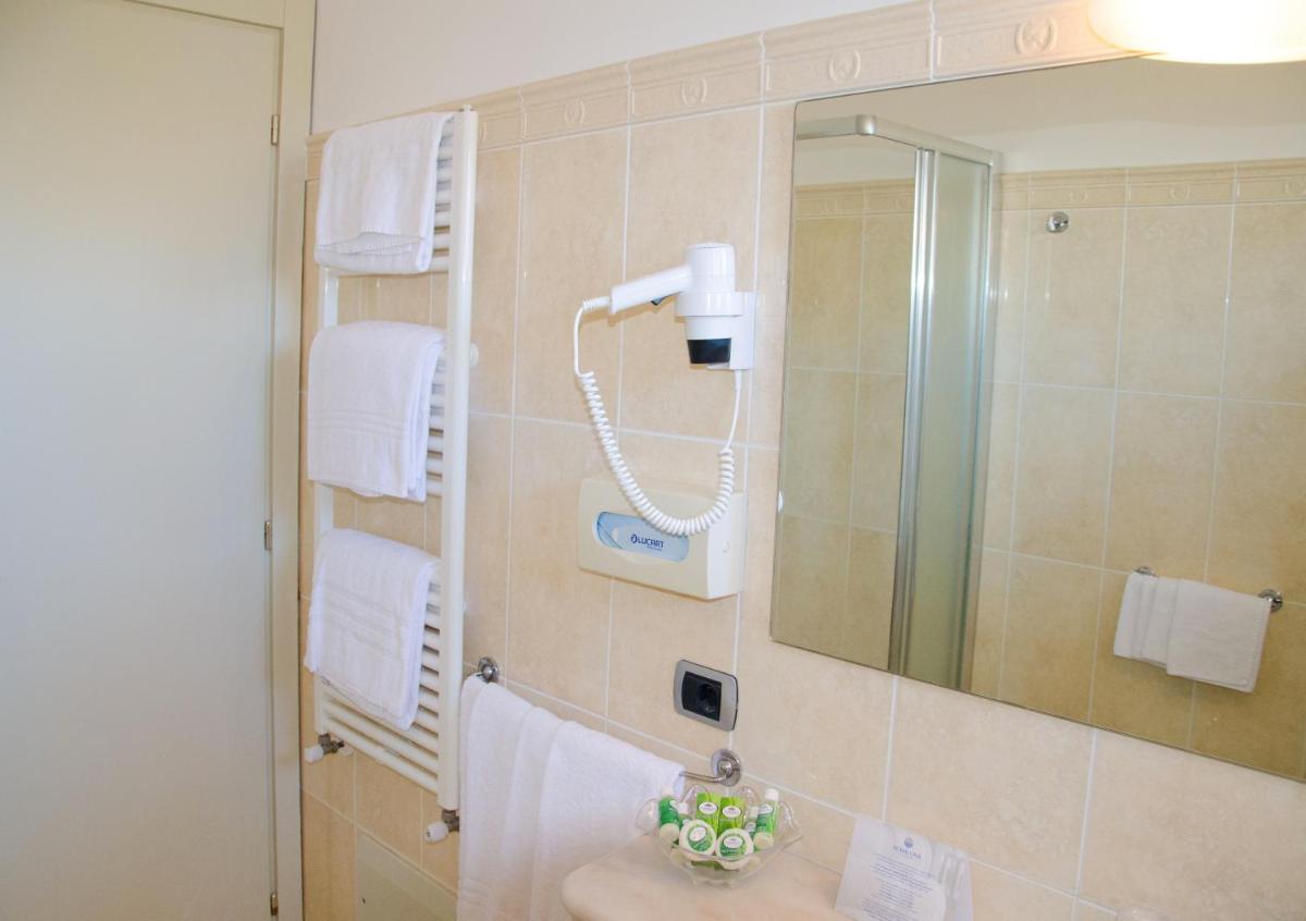 Single Room with Balcony photo 3