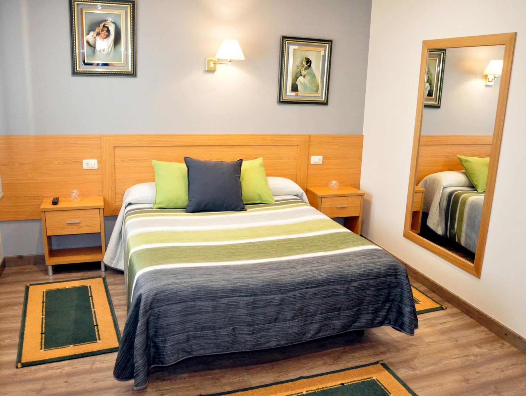 Triple Room - Photo 7