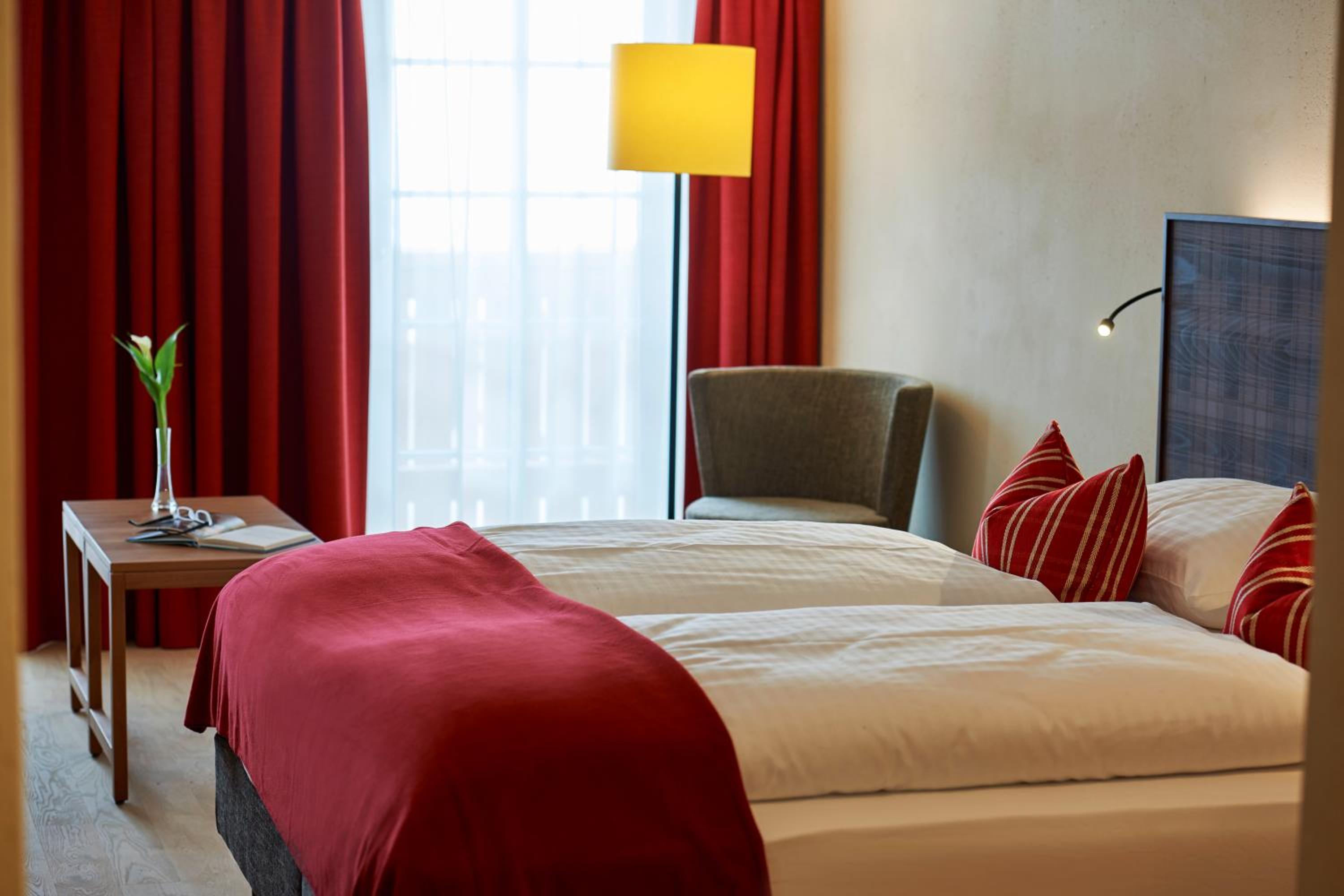 Deluxe Double or Twin Room - Photo 4