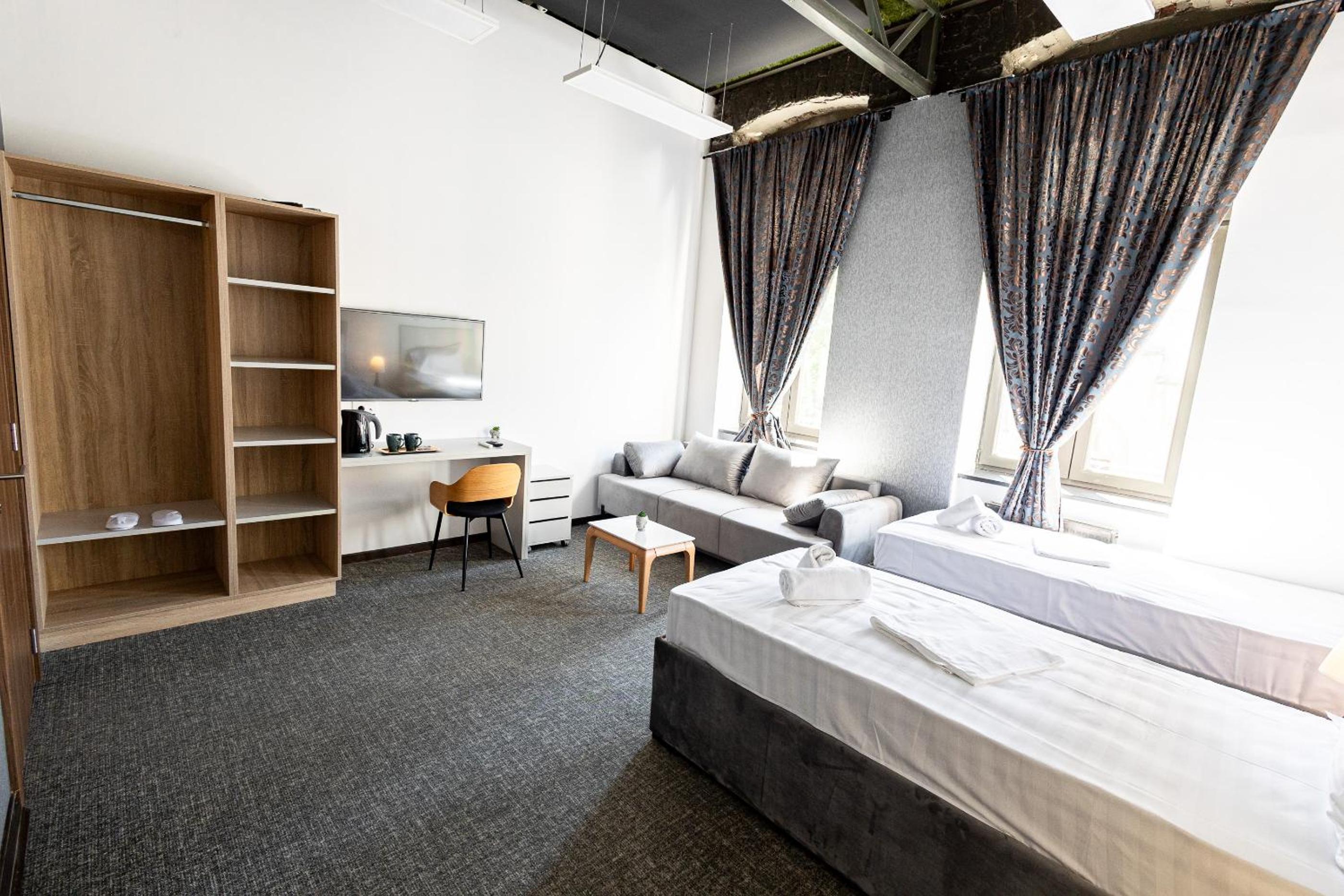 Deluxe Double or Twin Room photo 3