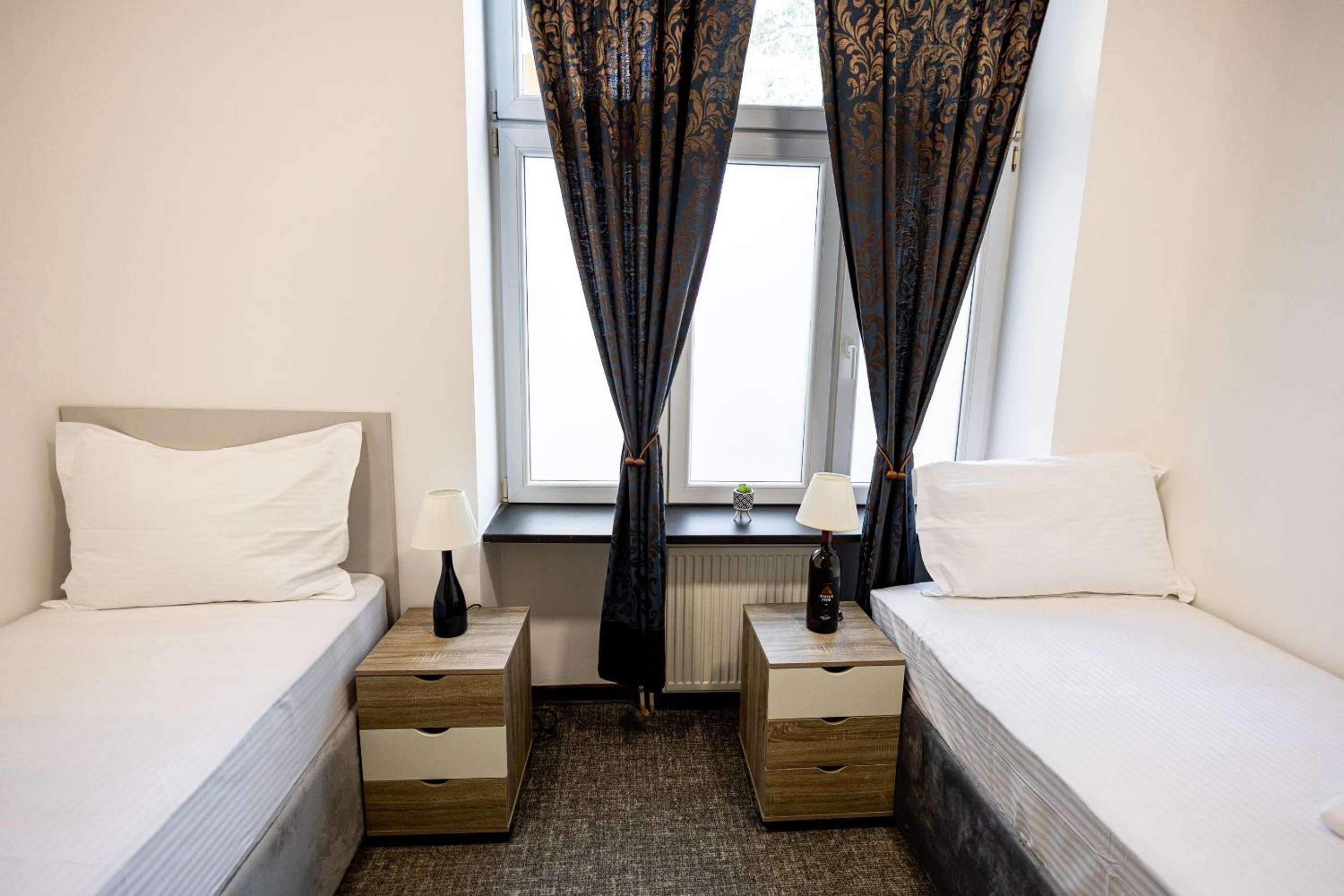 Deluxe Twin Room photo 3