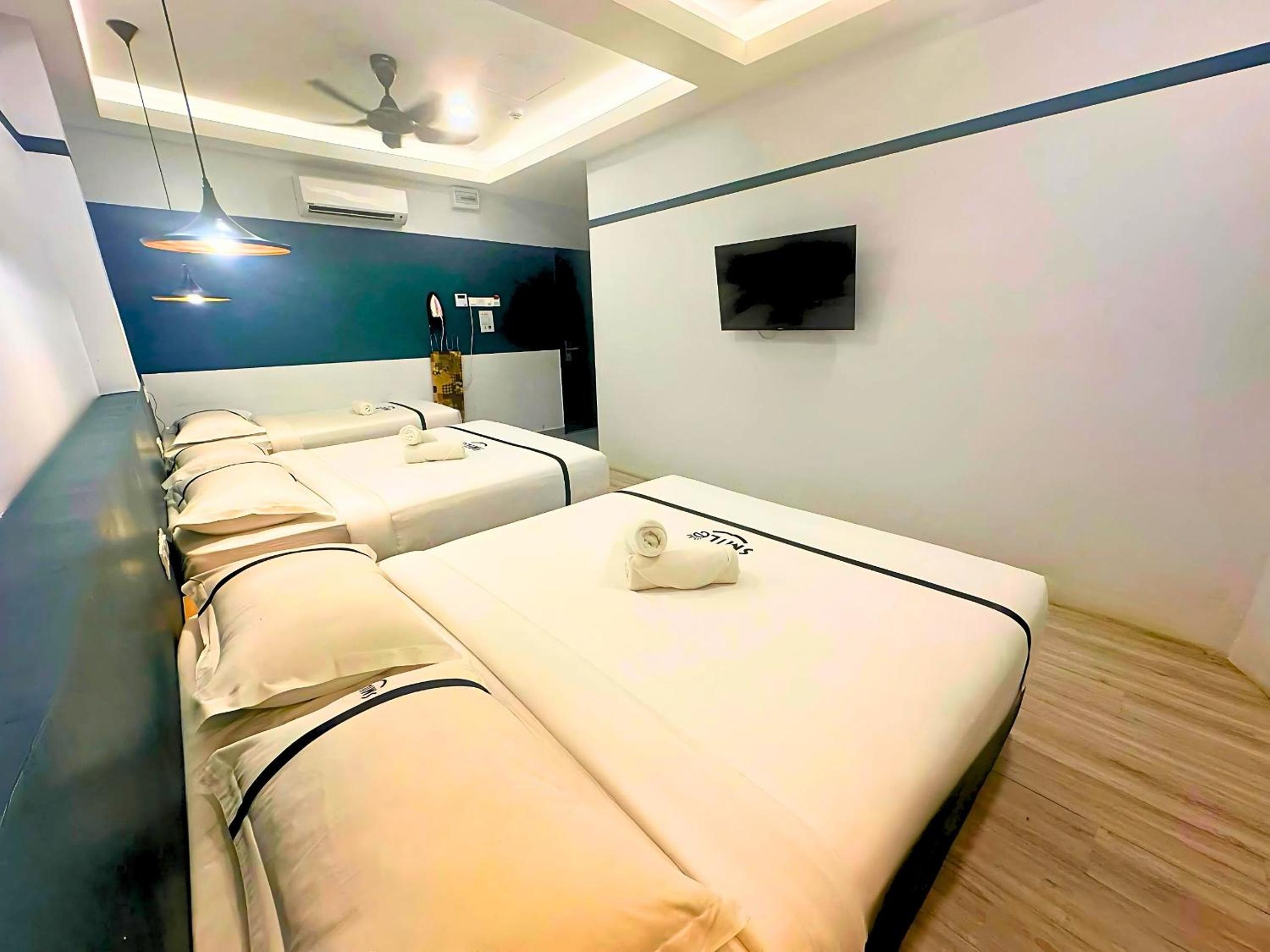 Deluxe Family Room photo 2