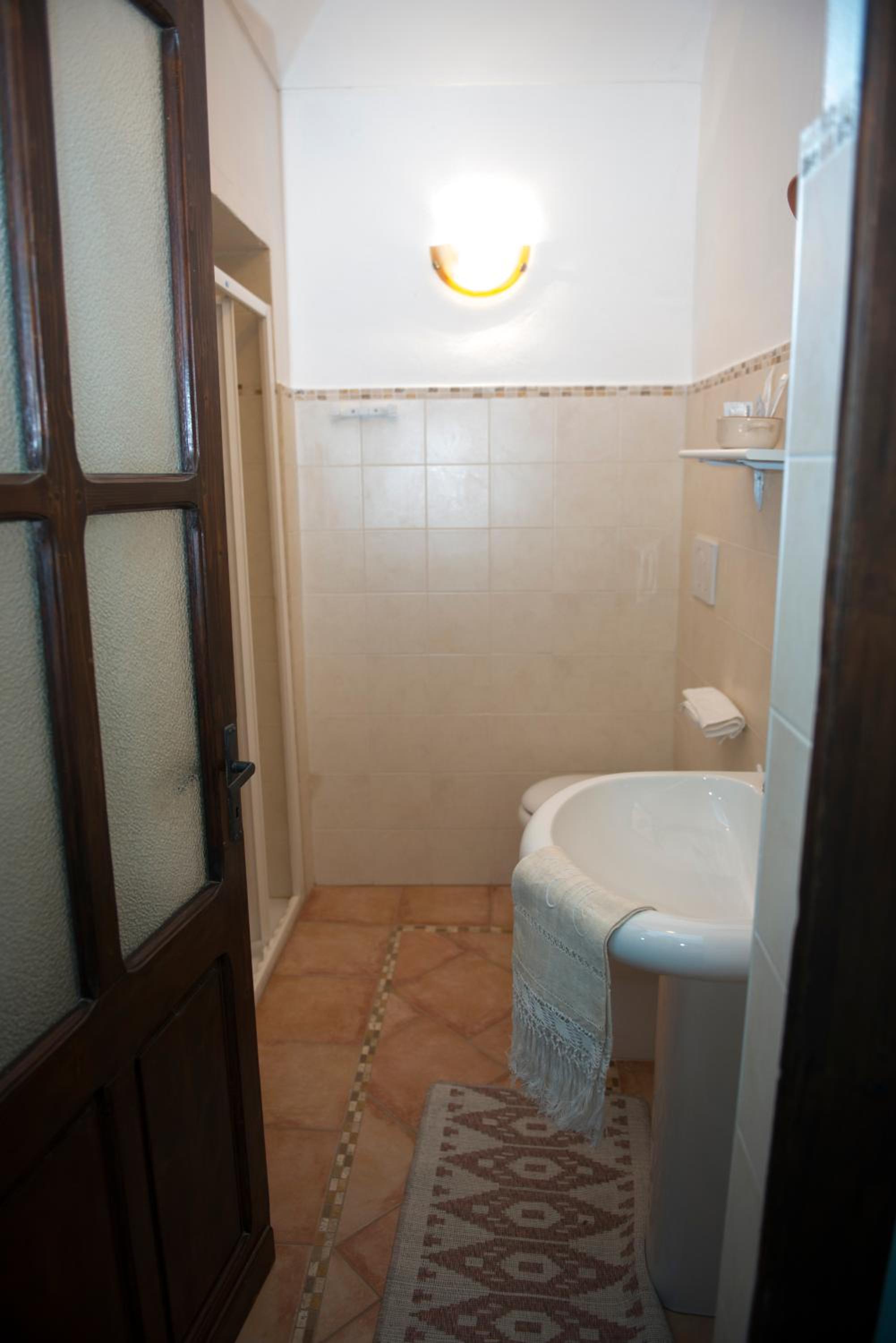 Triple Room with Private Bathroom photo 3