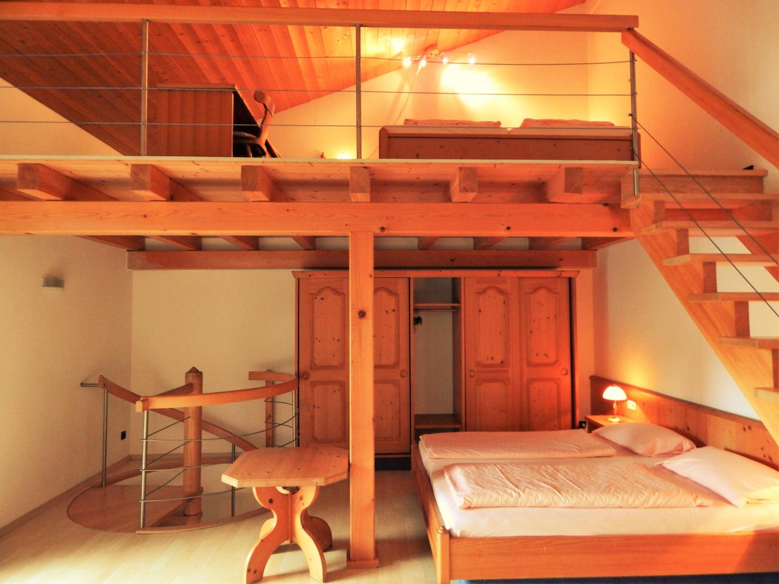 Three levels Penthouse Suite with Balcony and Mountain View photo 3