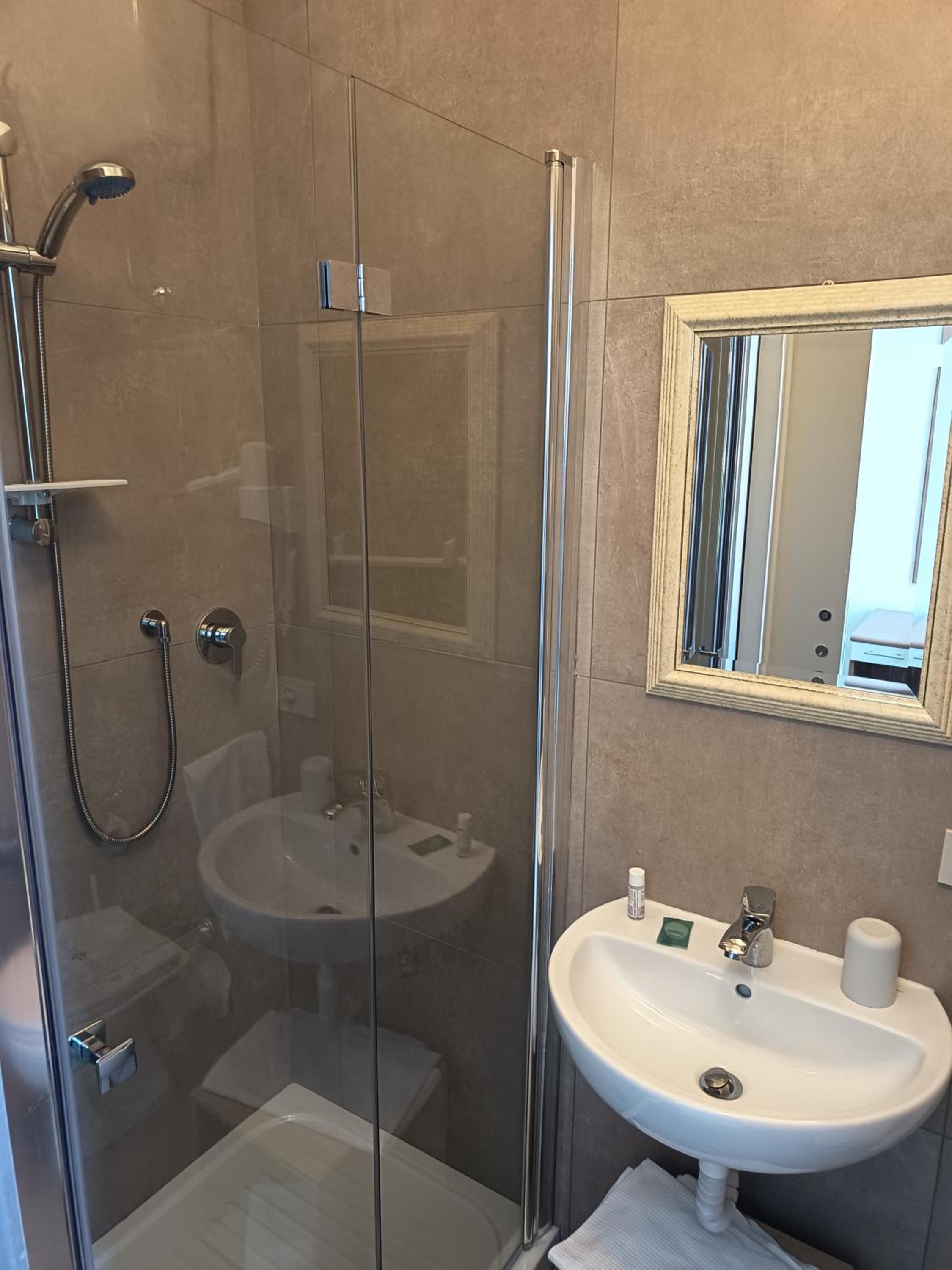 Small Double Room photo 1