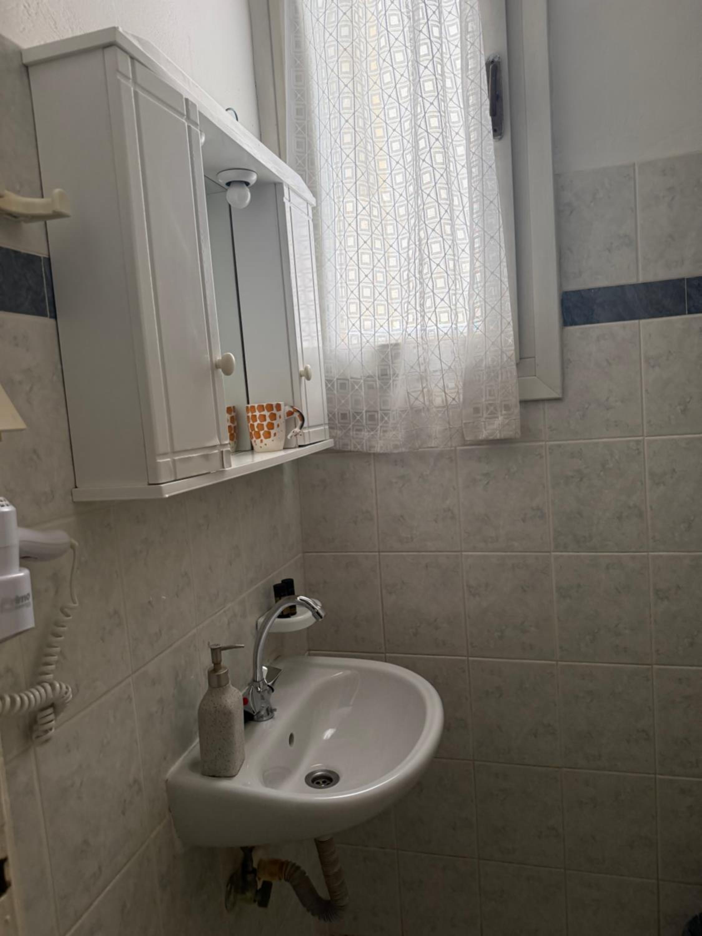 Budget Twin Room photo 1