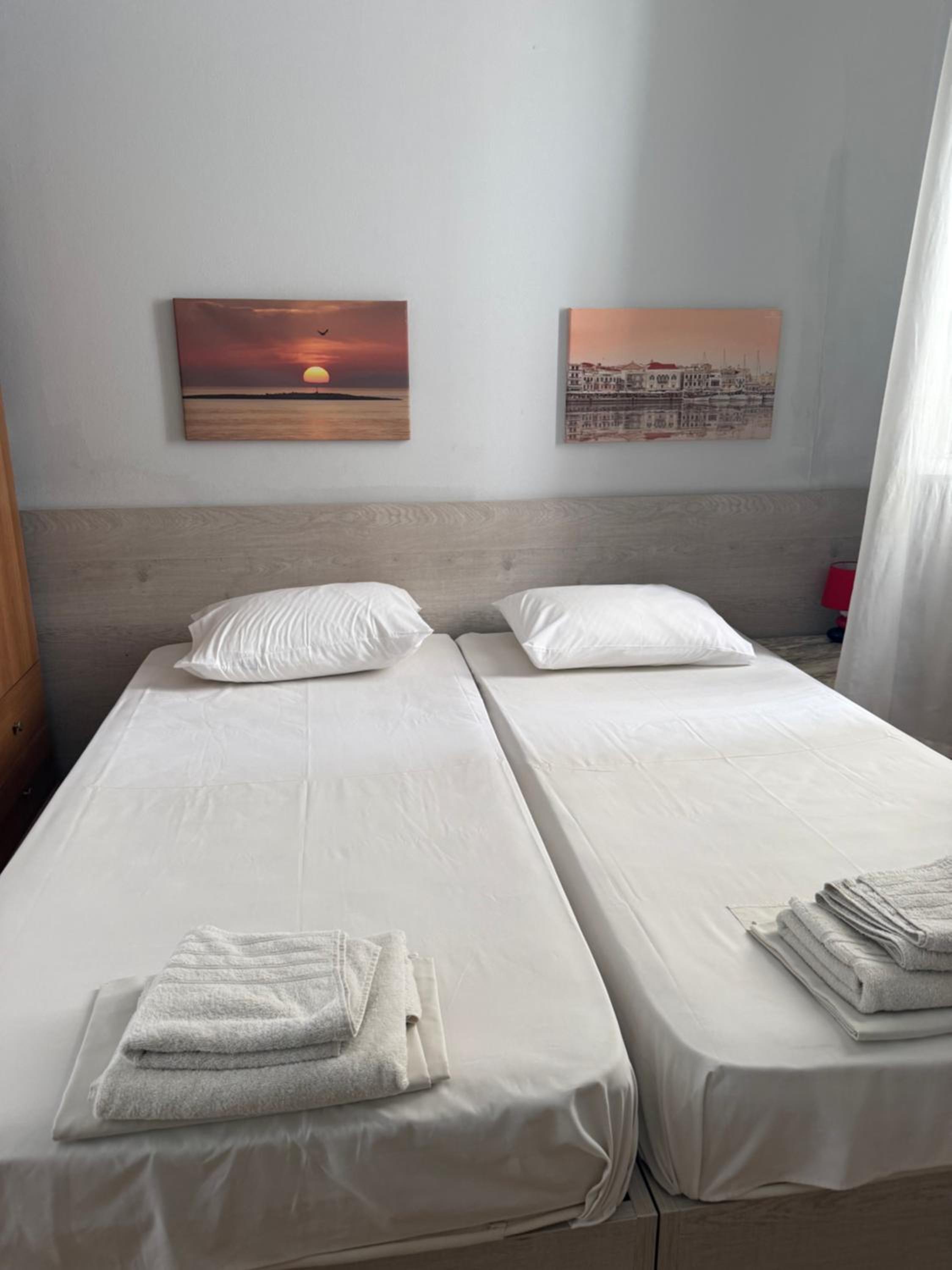 Budget Twin Room photo 2