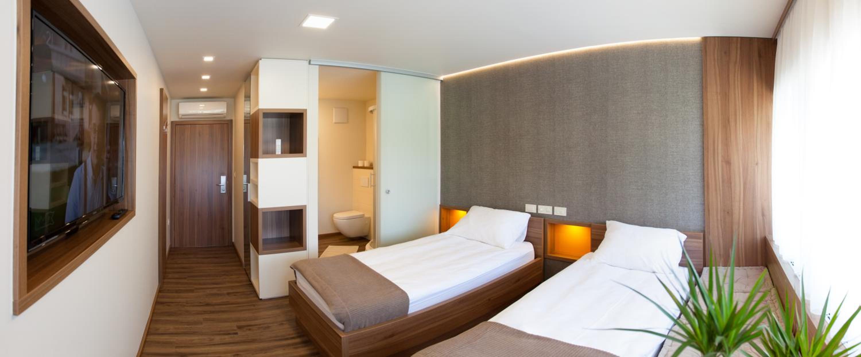 Twin Room - Photo 1