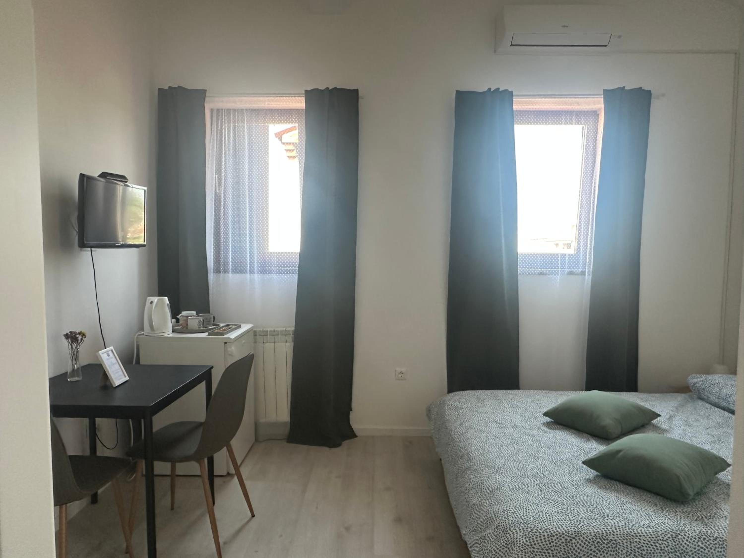 Standard Double Room photo 2