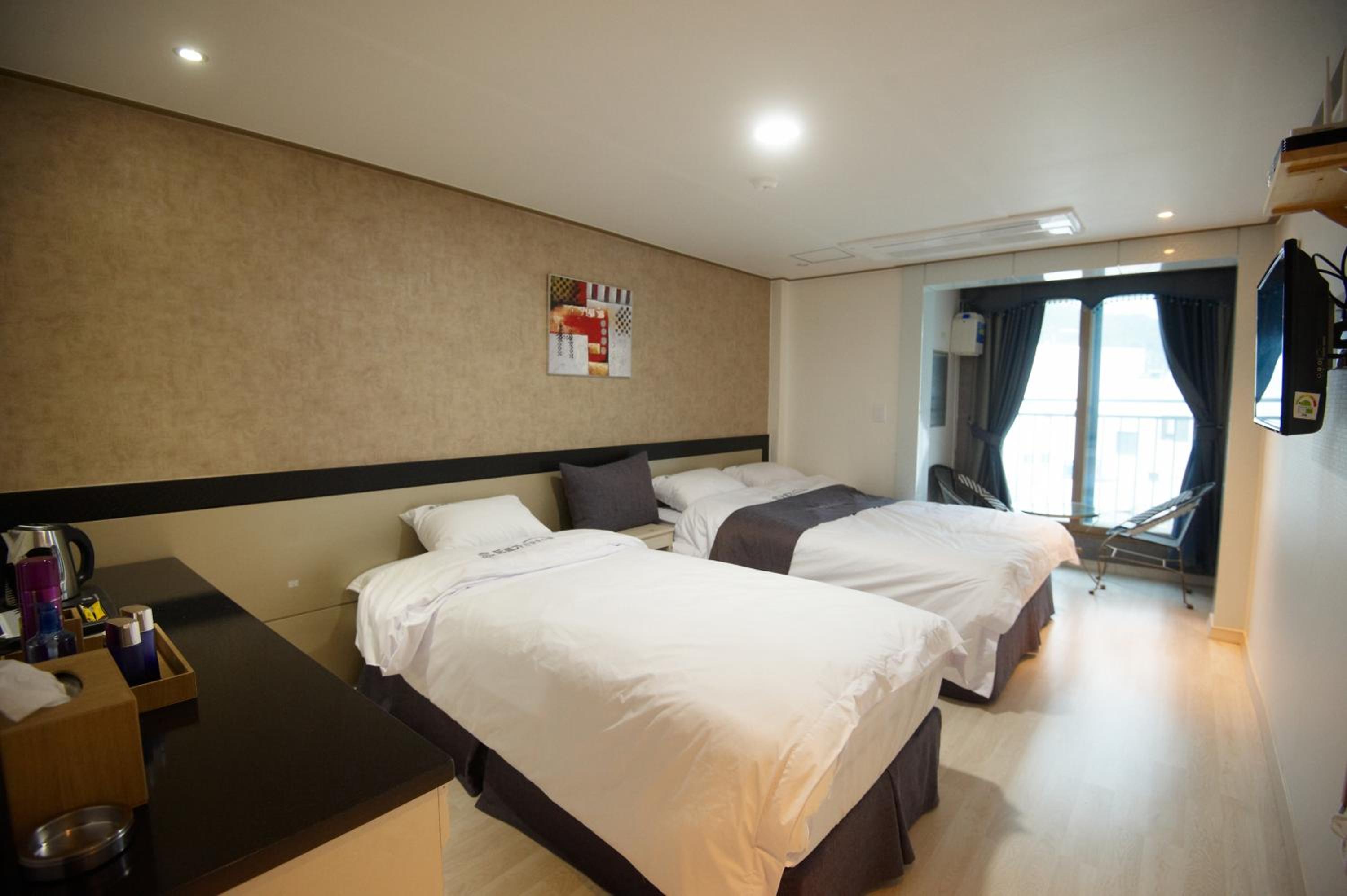 Deluxe Twin Room photo 1