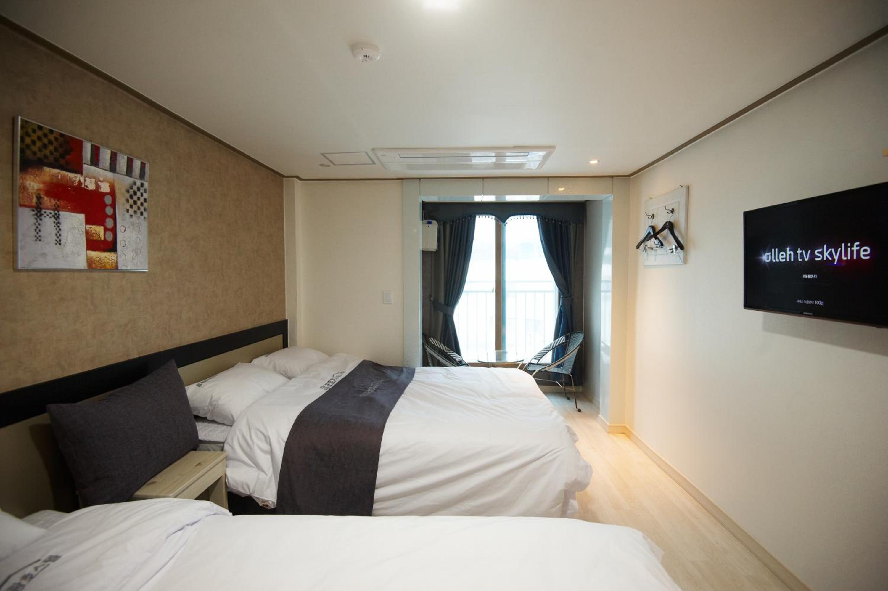 Deluxe Twin Room photo 2