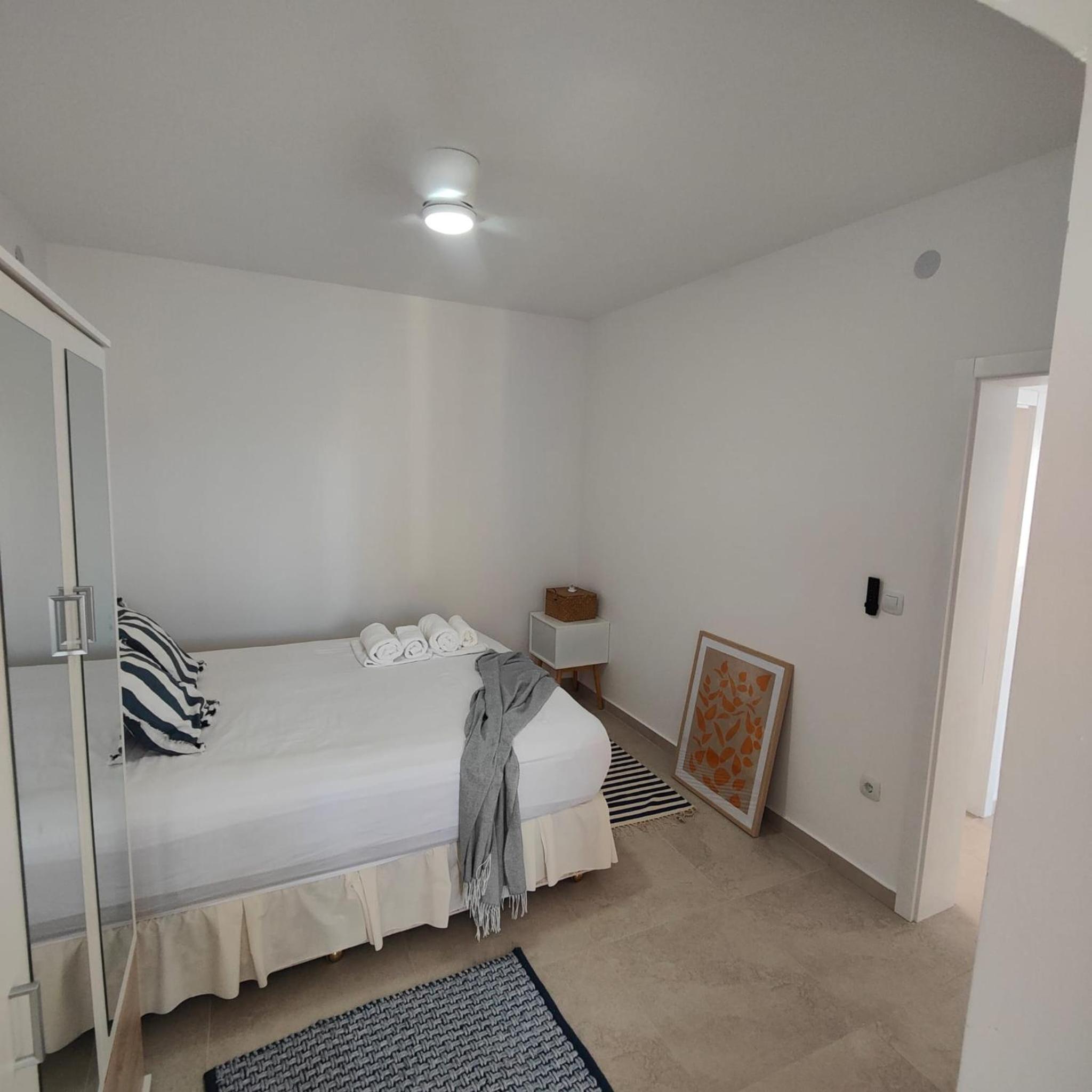 Apartment with Balcony photo 1