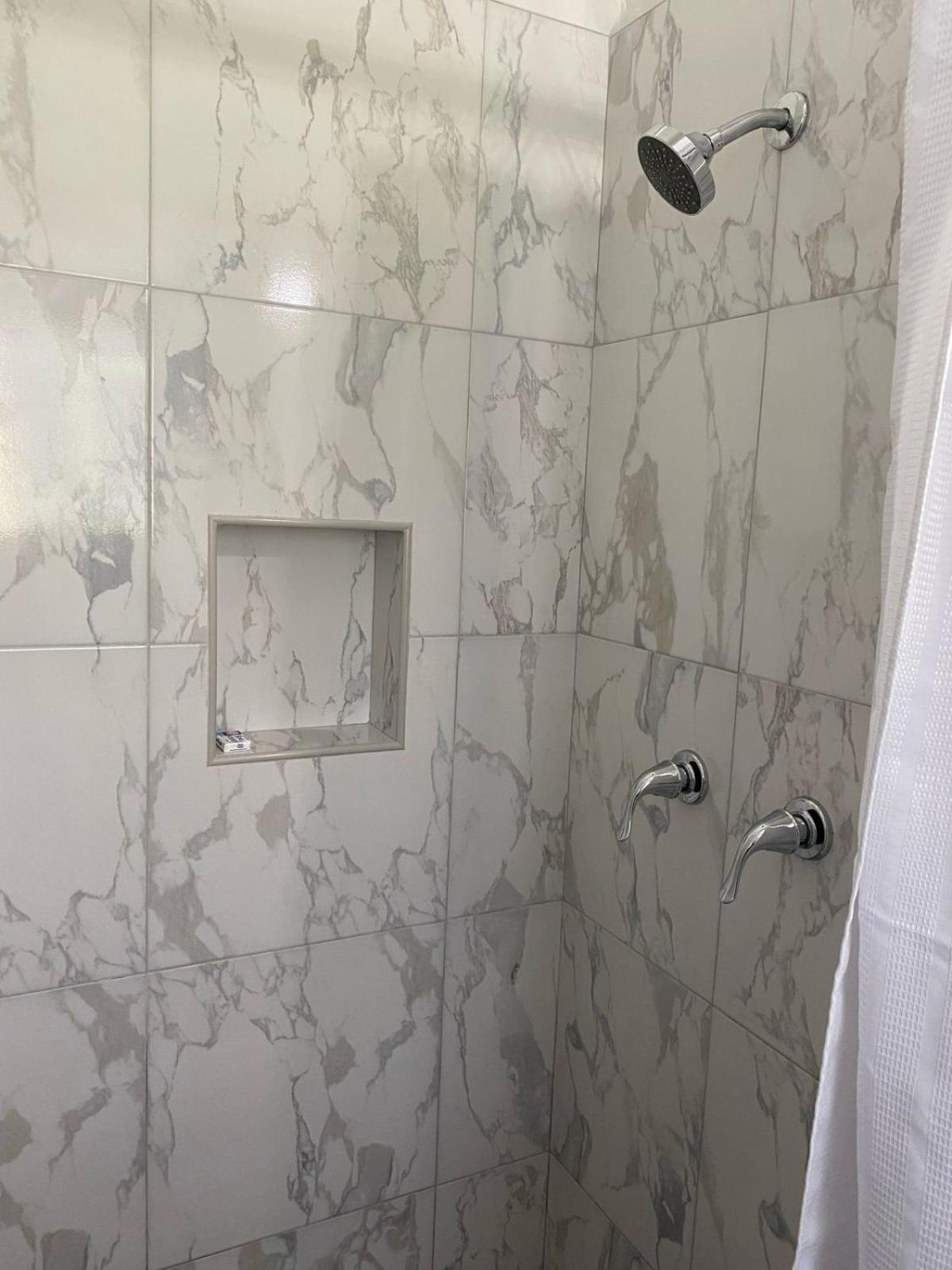 Deluxe Queen Room photo 2