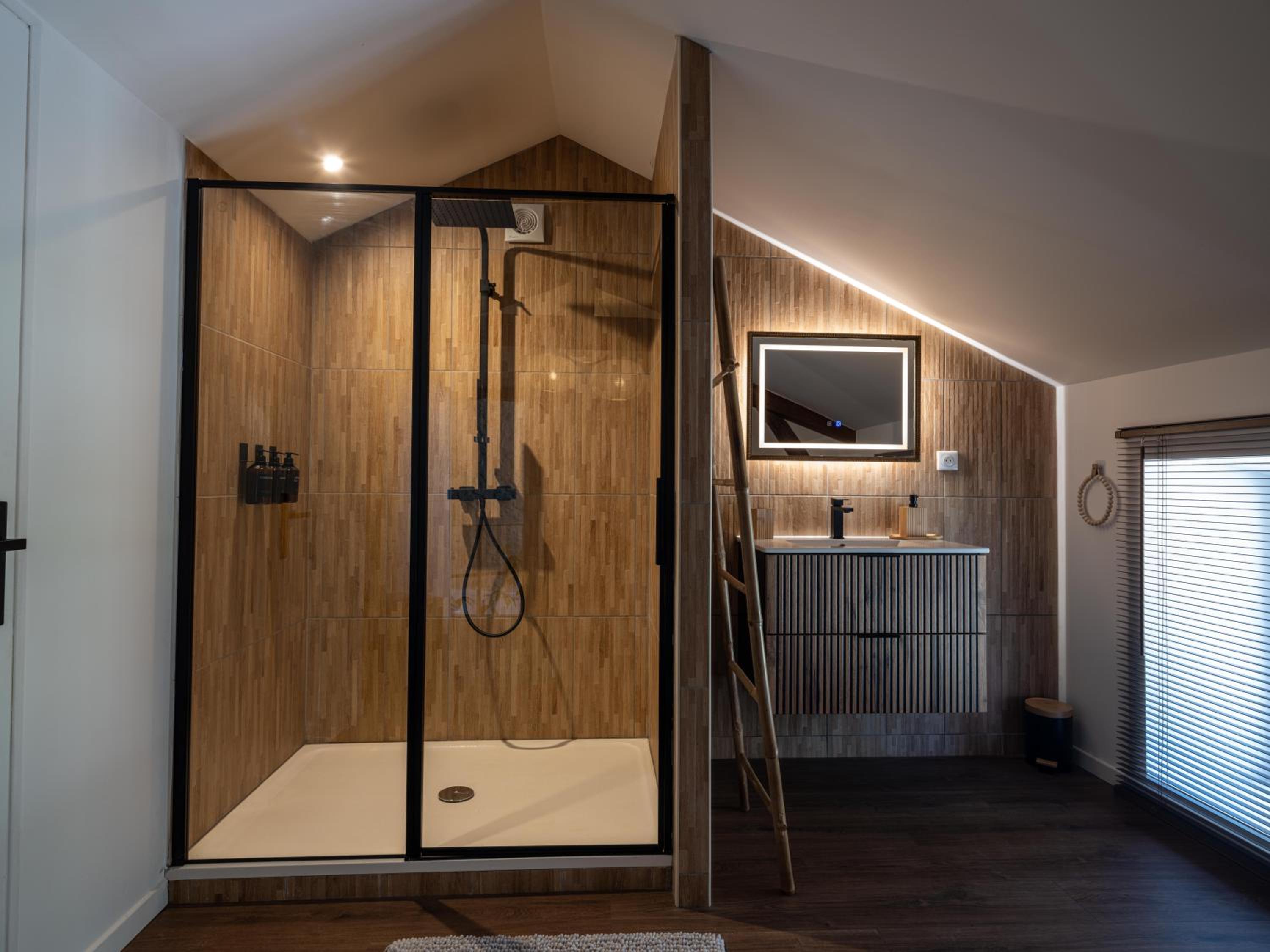 Double Room with Private Bathroom photo 3