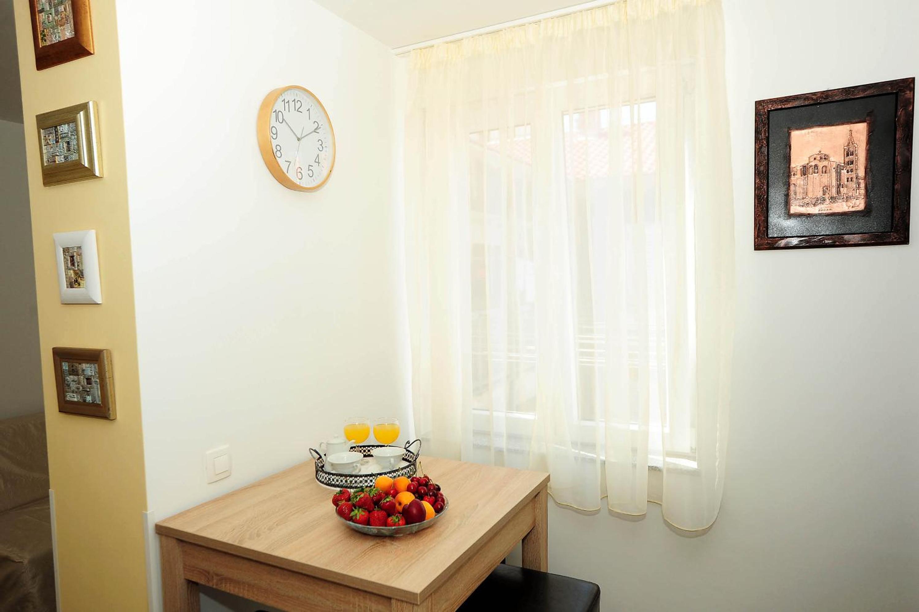 Studio Apartment - Photo 3