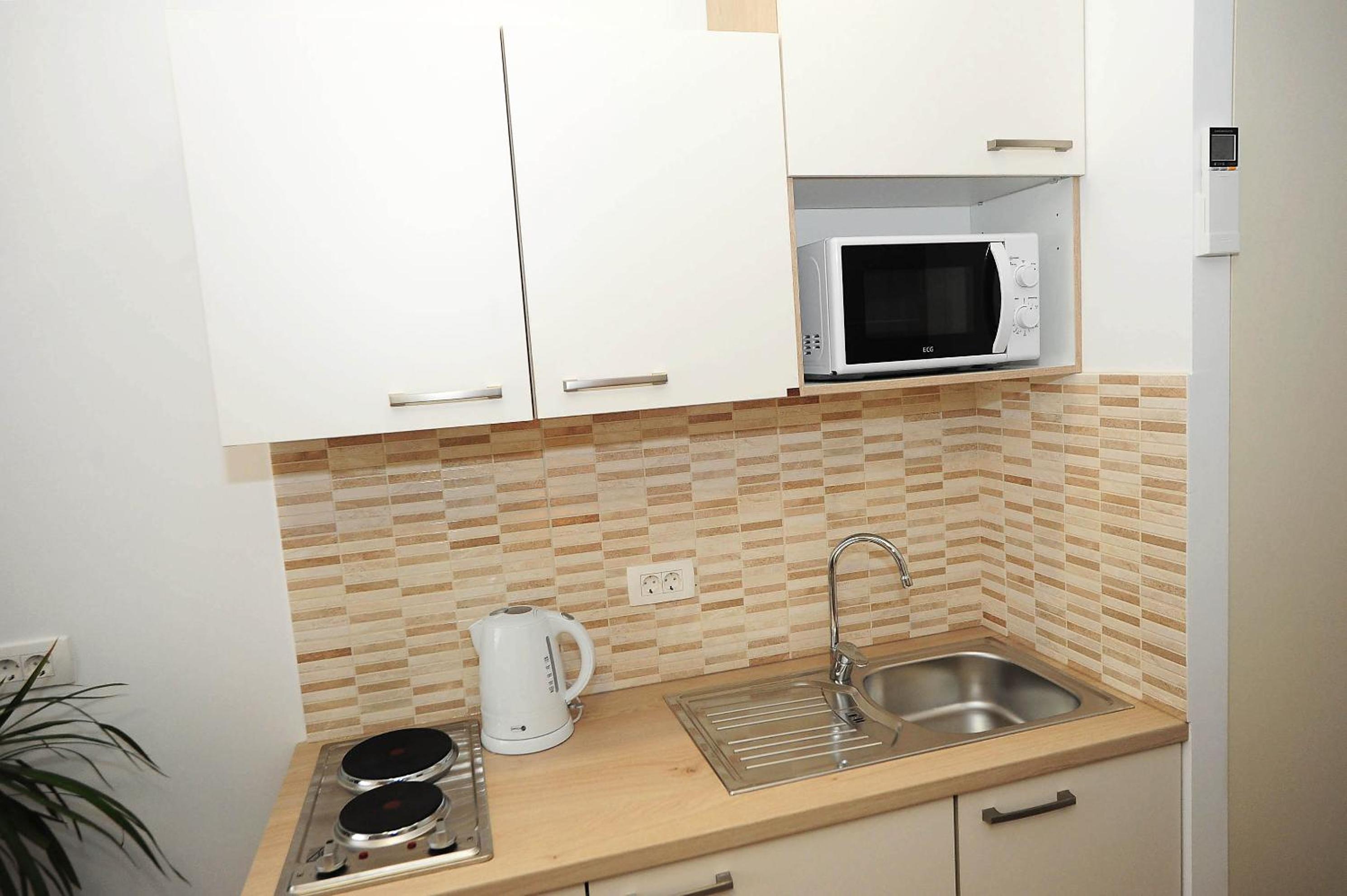 Studio Apartment - Photo 4