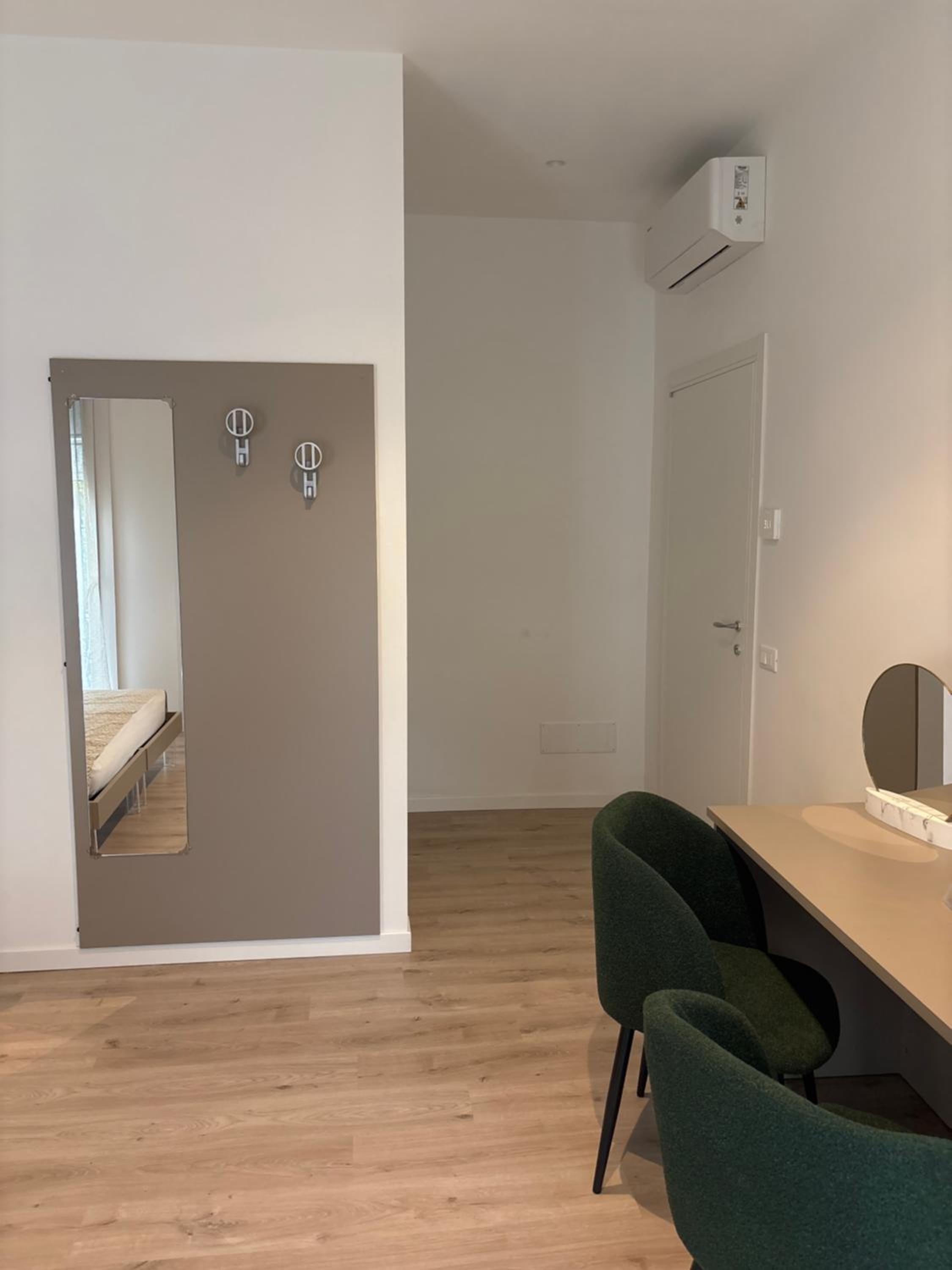 Deluxe Double Room with Balcony photo 1