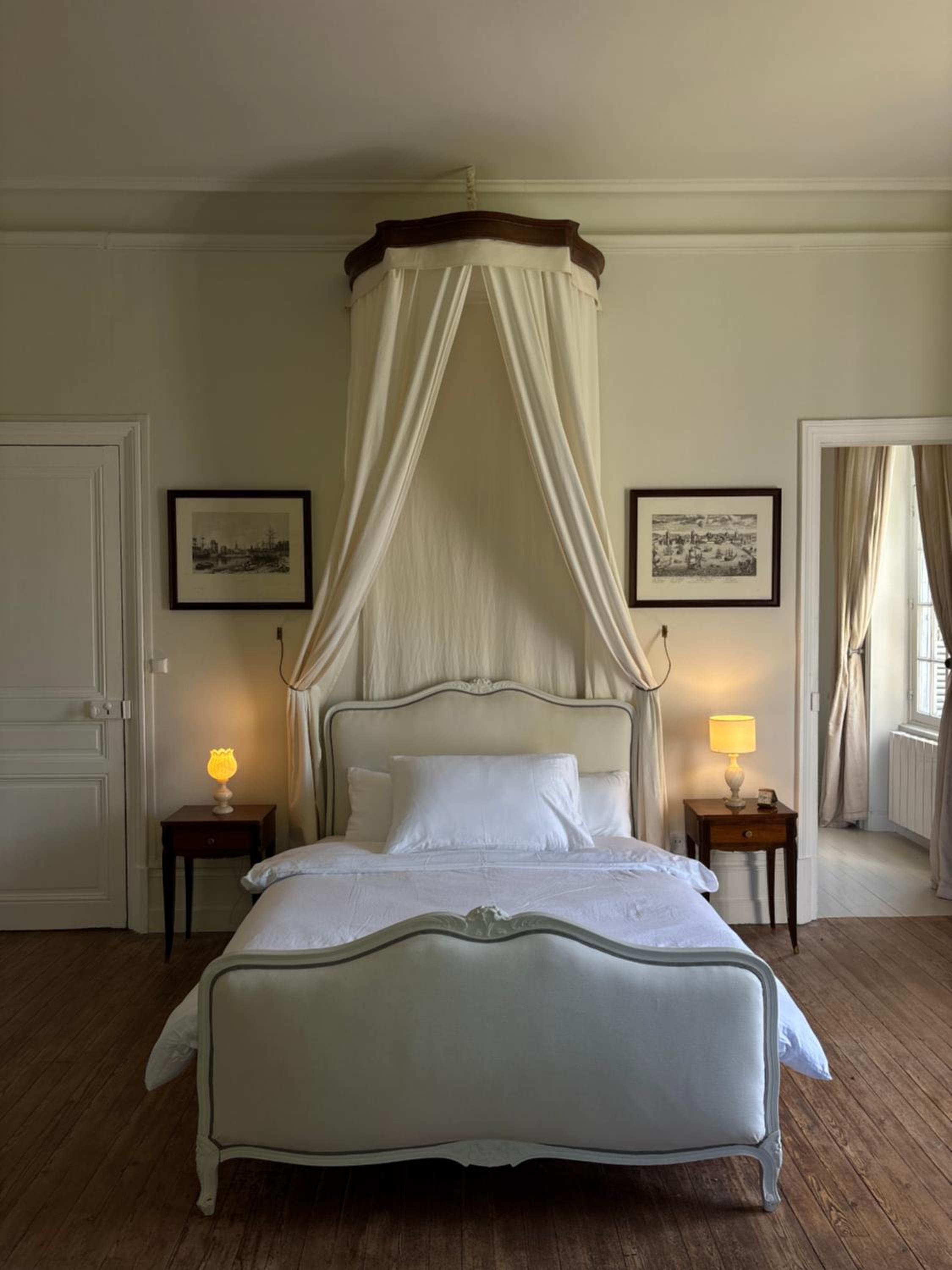 Deluxe Double Room with Balcony photo 3