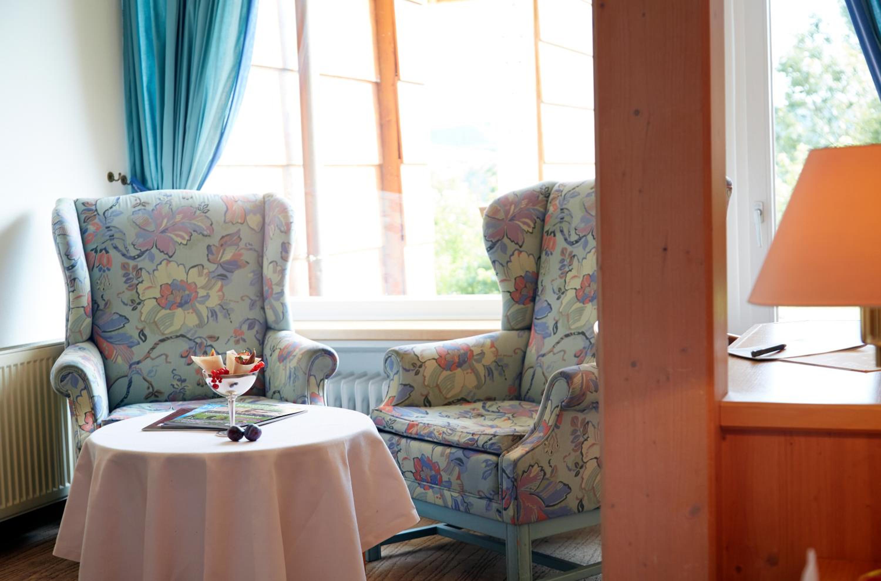 Terrassenzimmer im Souterrain mit Duschbadewanne photo 2
