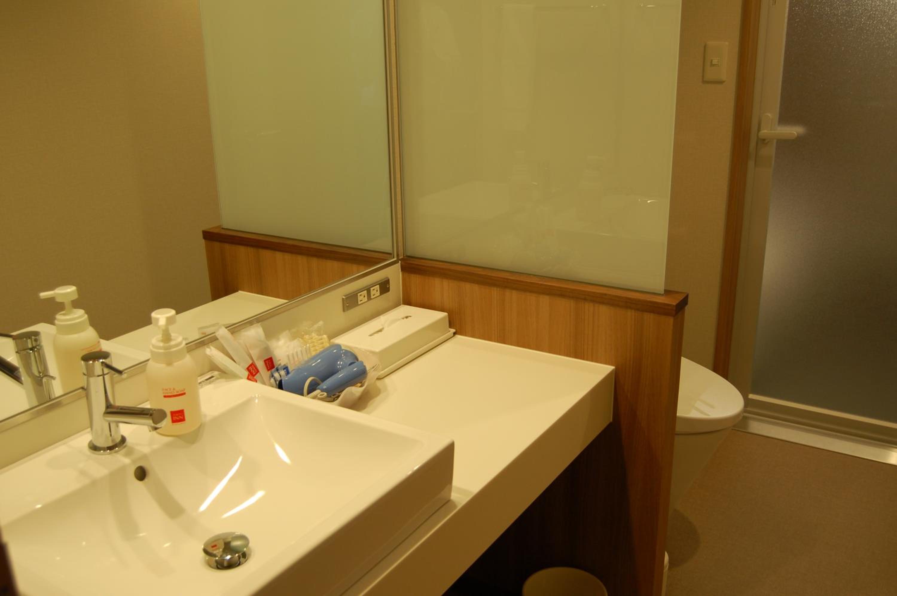 Superior Triple Room With Massage Chair - Non Smoking photo 3