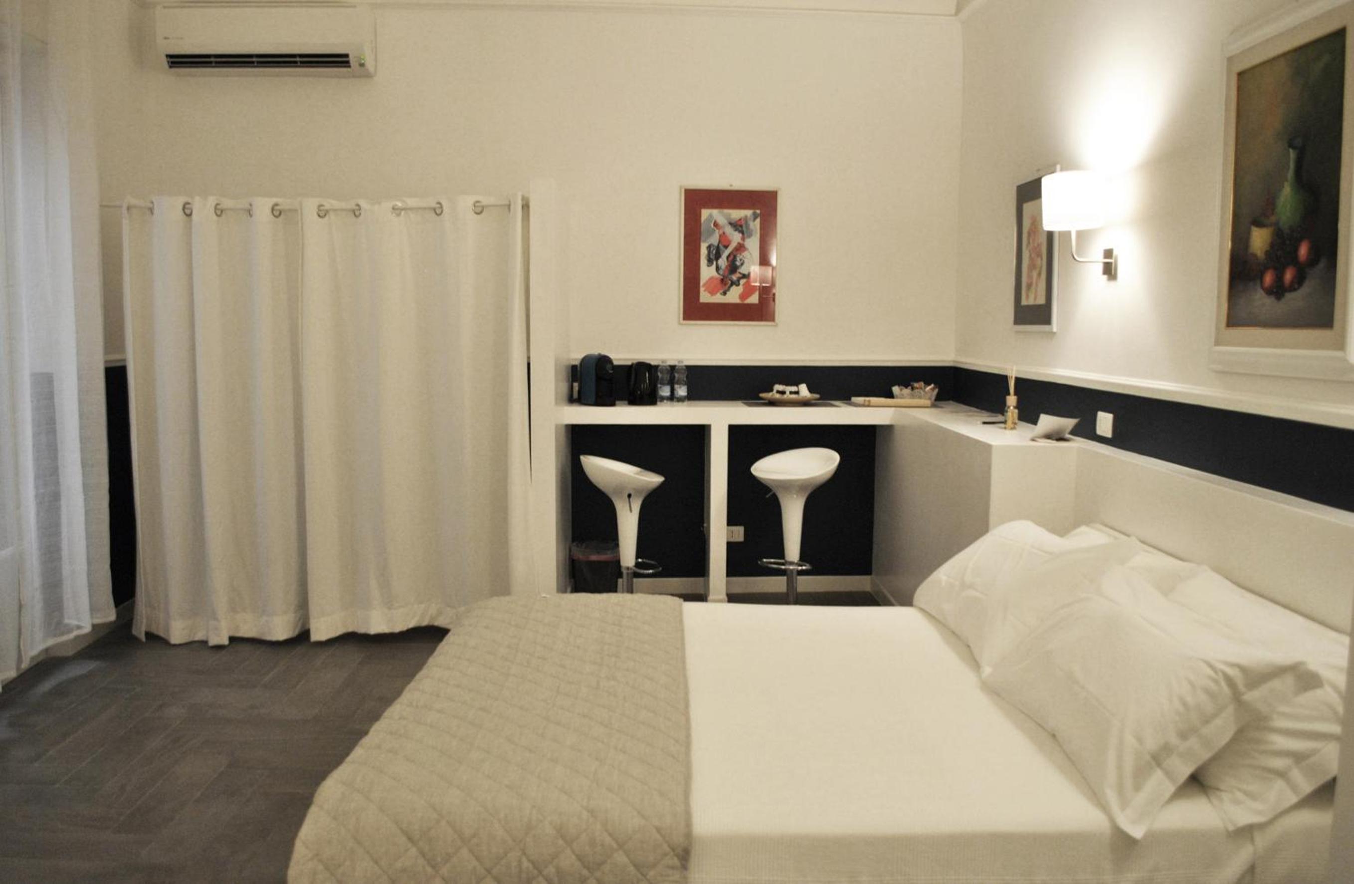 Double Room photo 3