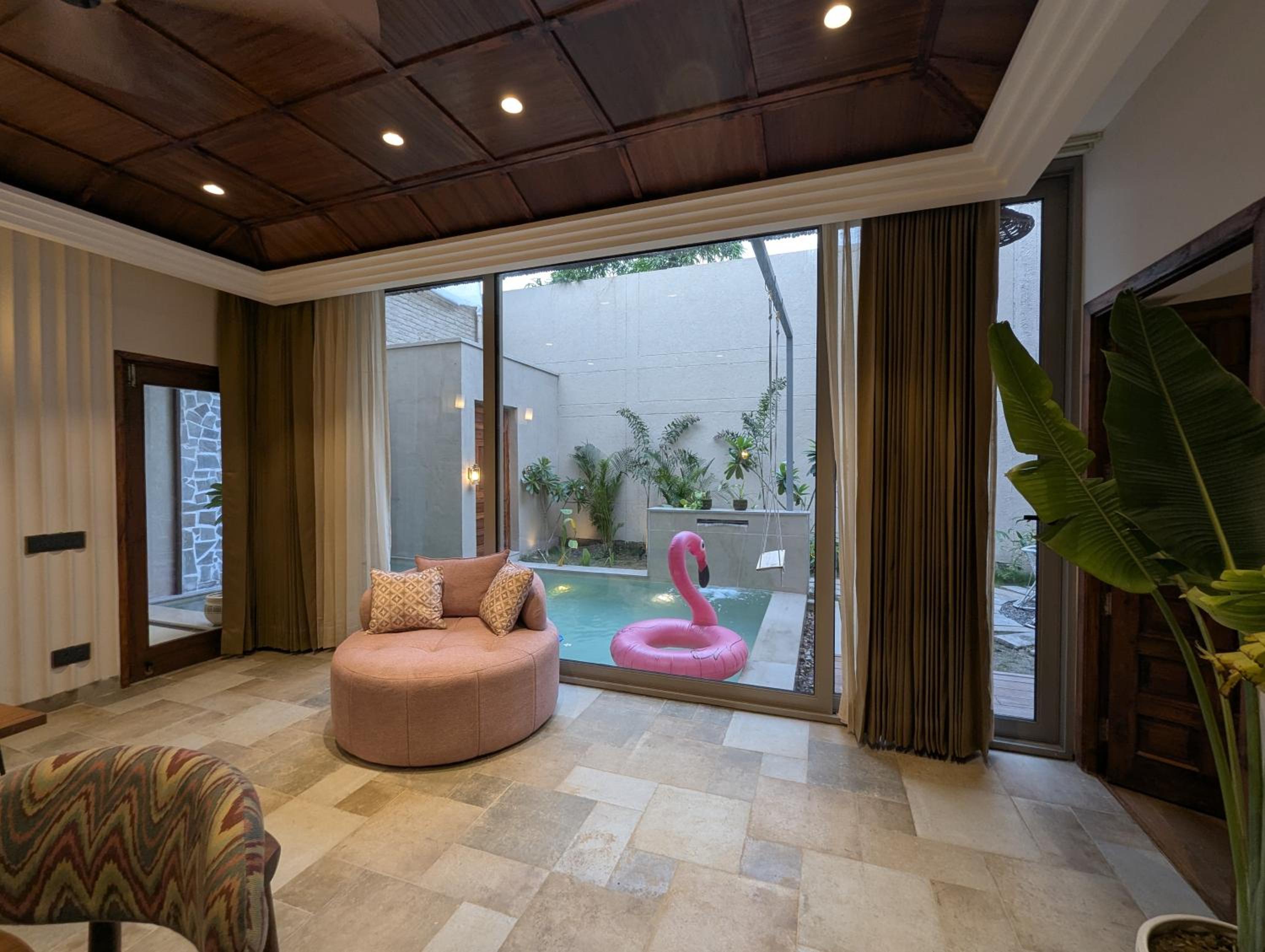 Villa with Private Pool photo 3