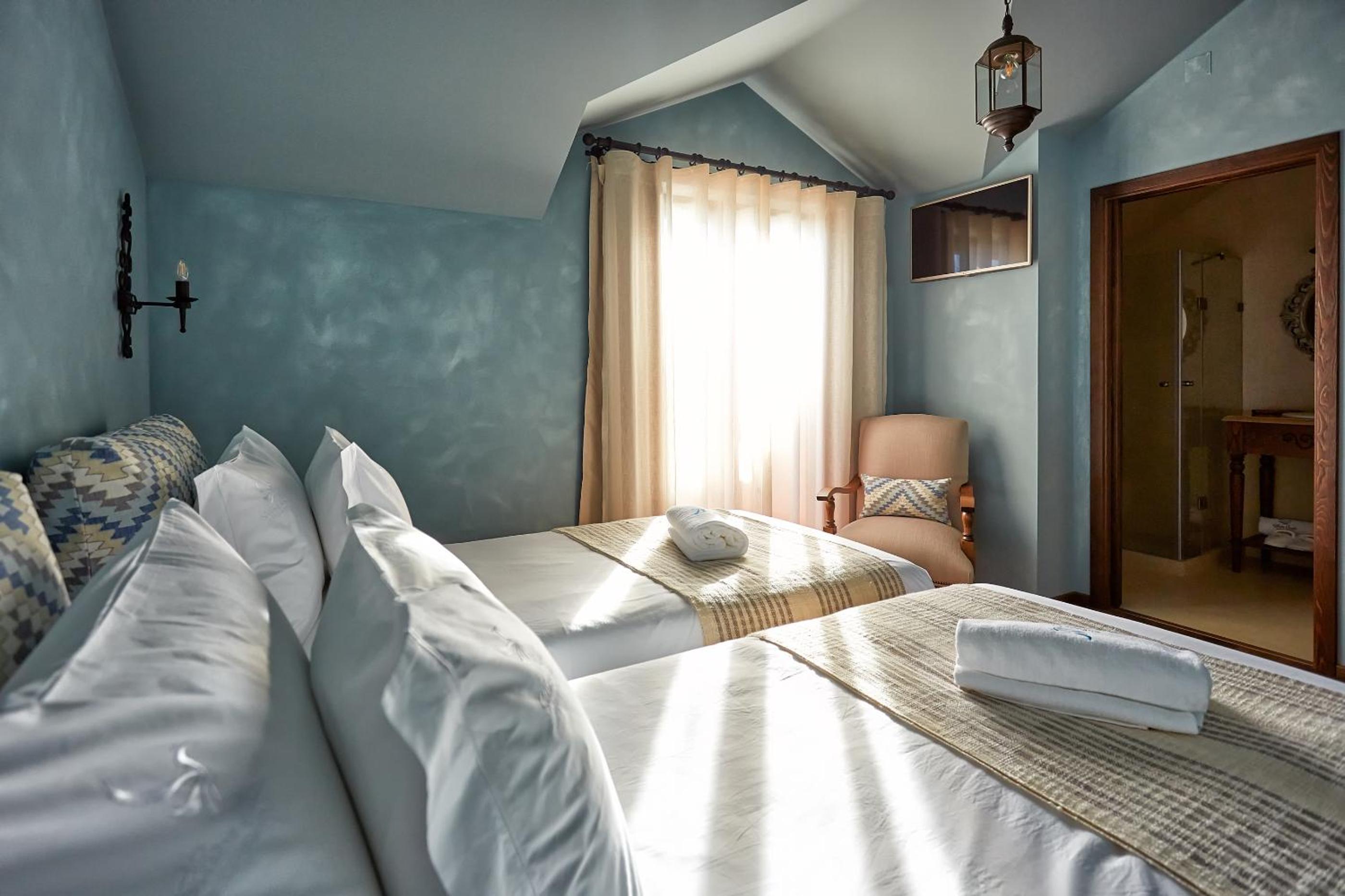 Twin Room with Balcony photo 1