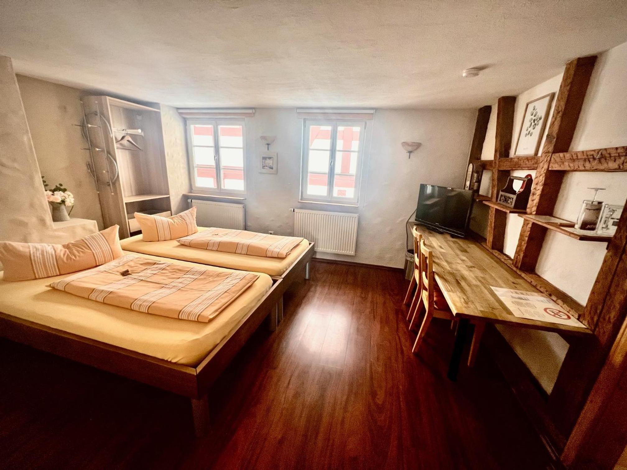 Basic Double Room - Photo 3