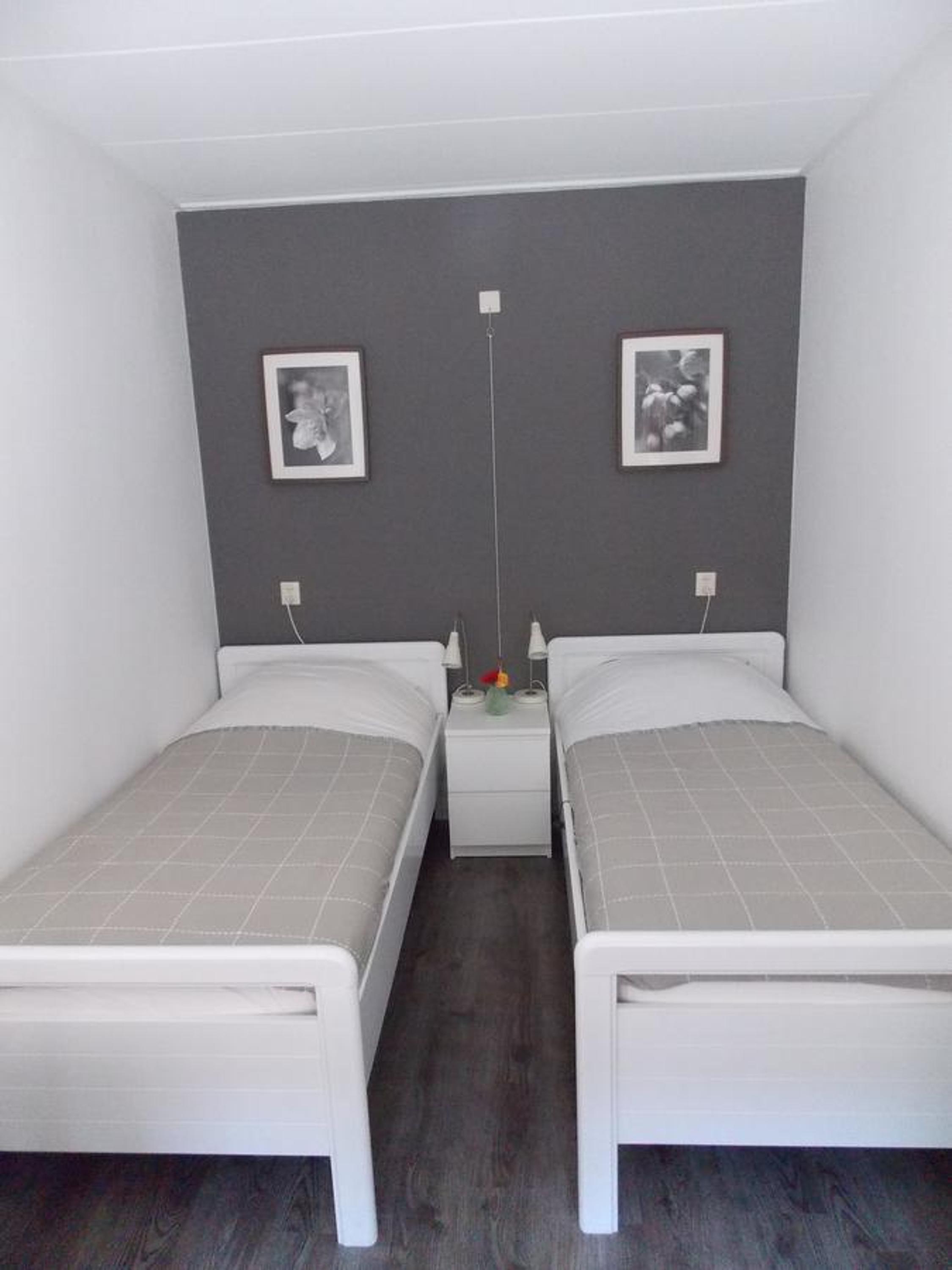 Twin Room with Private External Bathroom photo 2