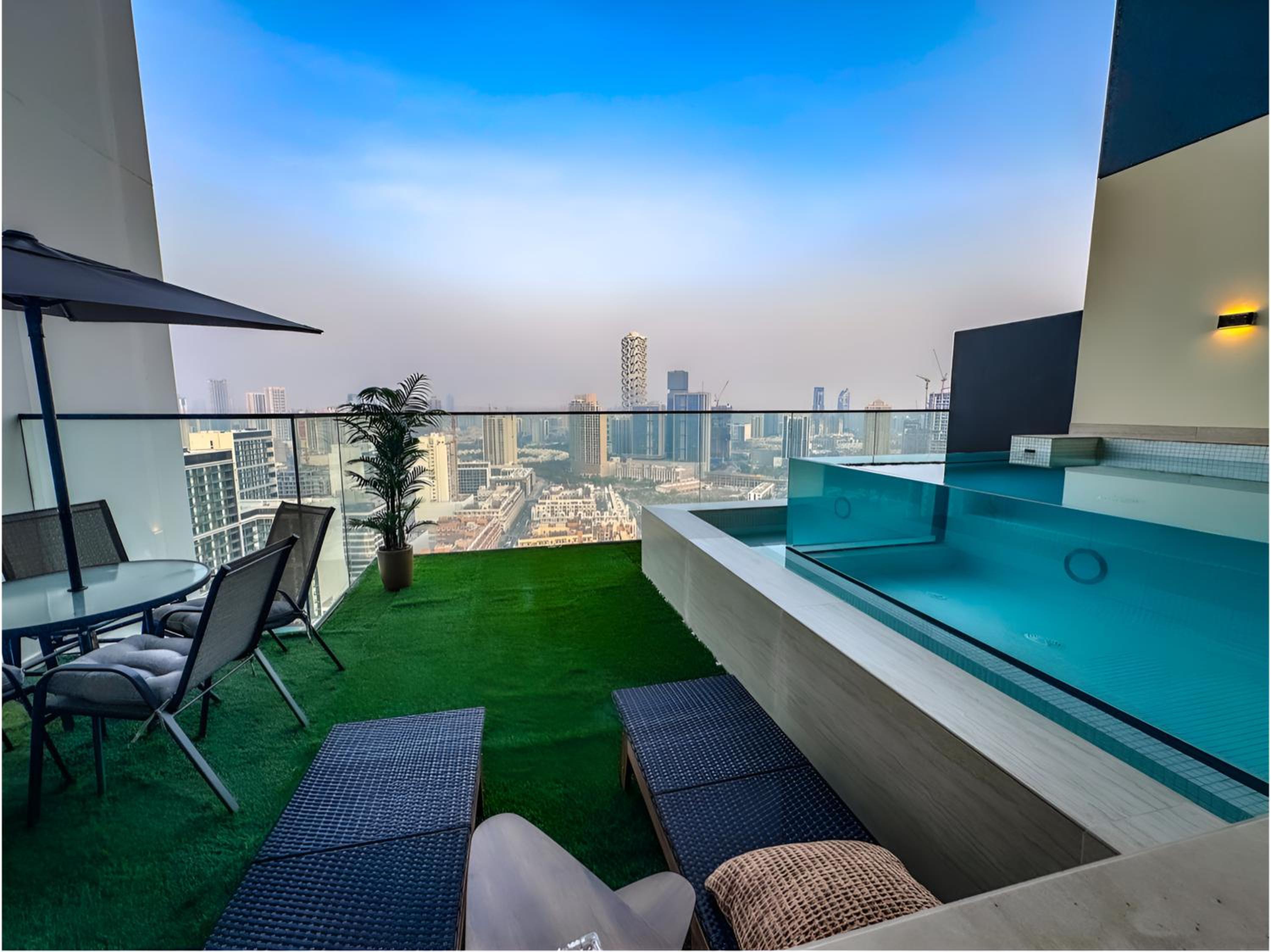 Two-Bedroom Apartment with Balcony and Terrace photo 1